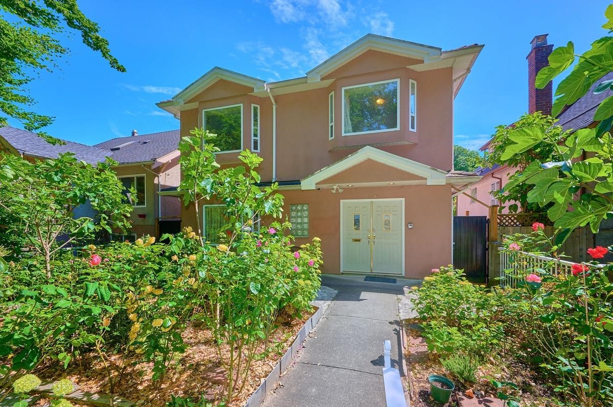  2326 Charles Street - MLS&reg; # R3136820
