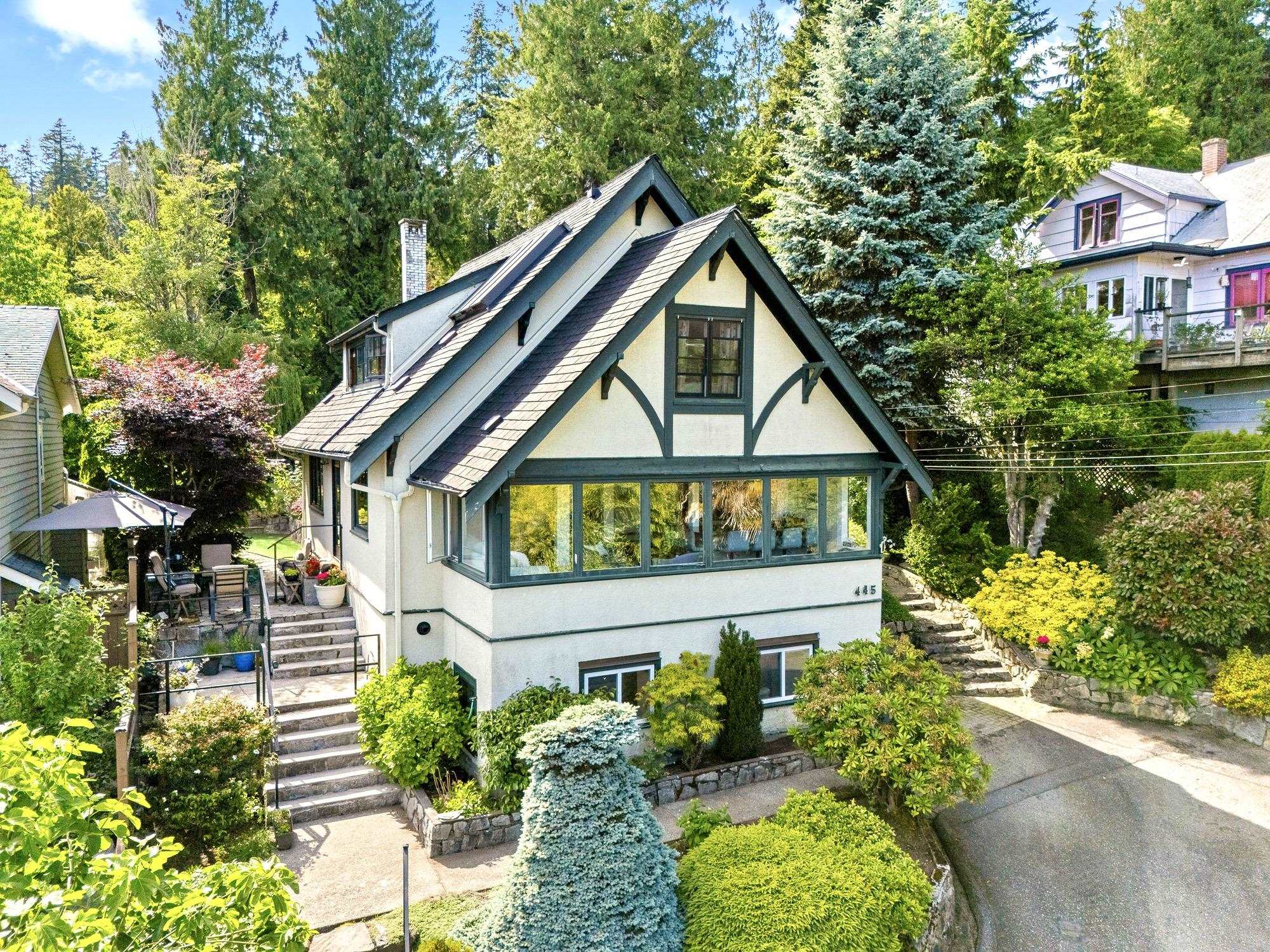 445 Oxley Street - MLS&reg; # R3136902