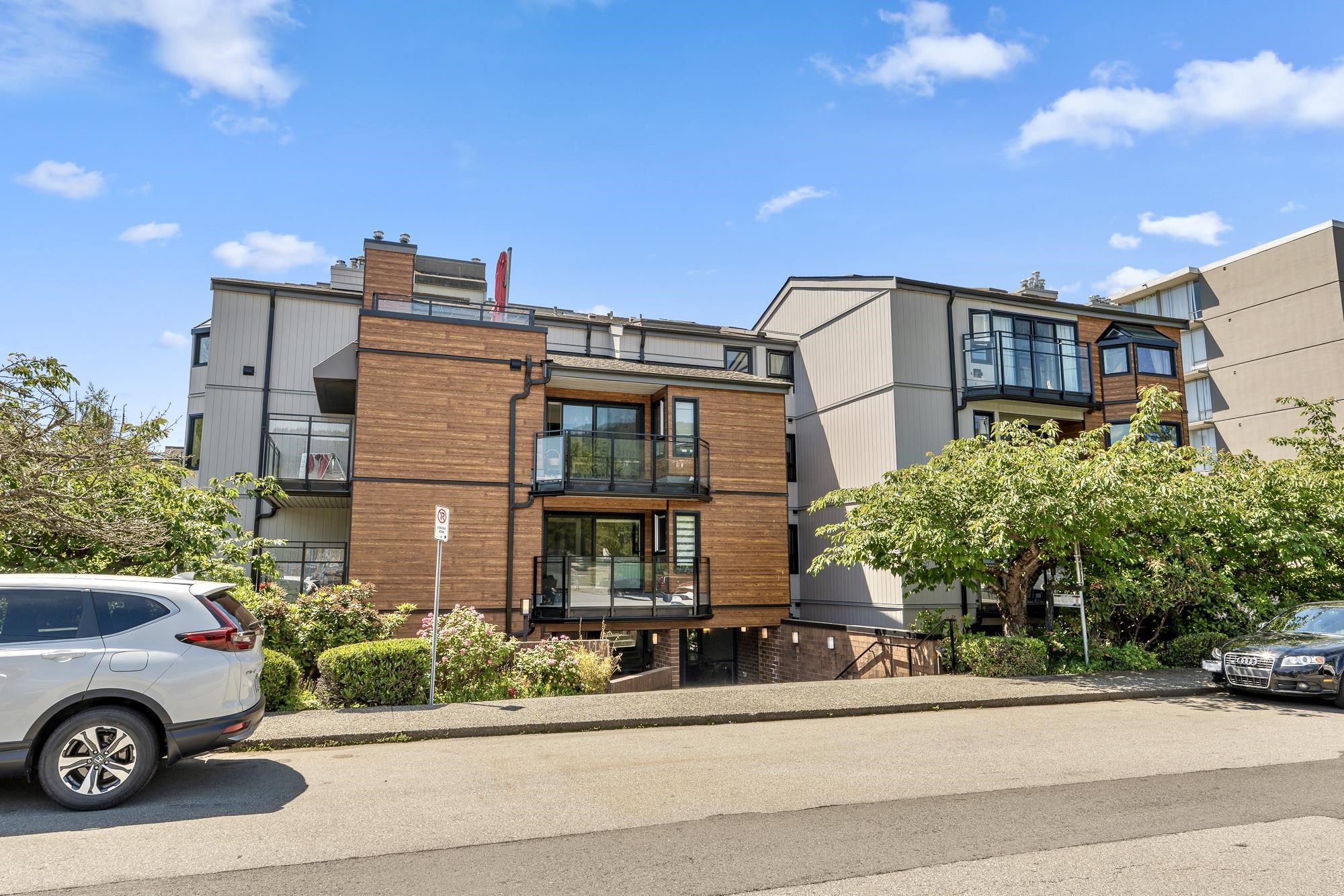 403 1340 Duchess Avenue - MLS&reg; # R3137283