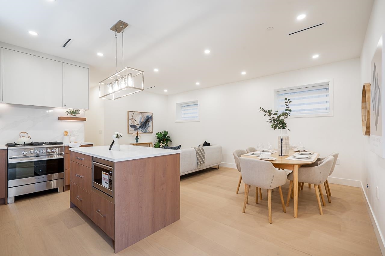 2 1845 51st Avenue - MLS&reg; # R3137315