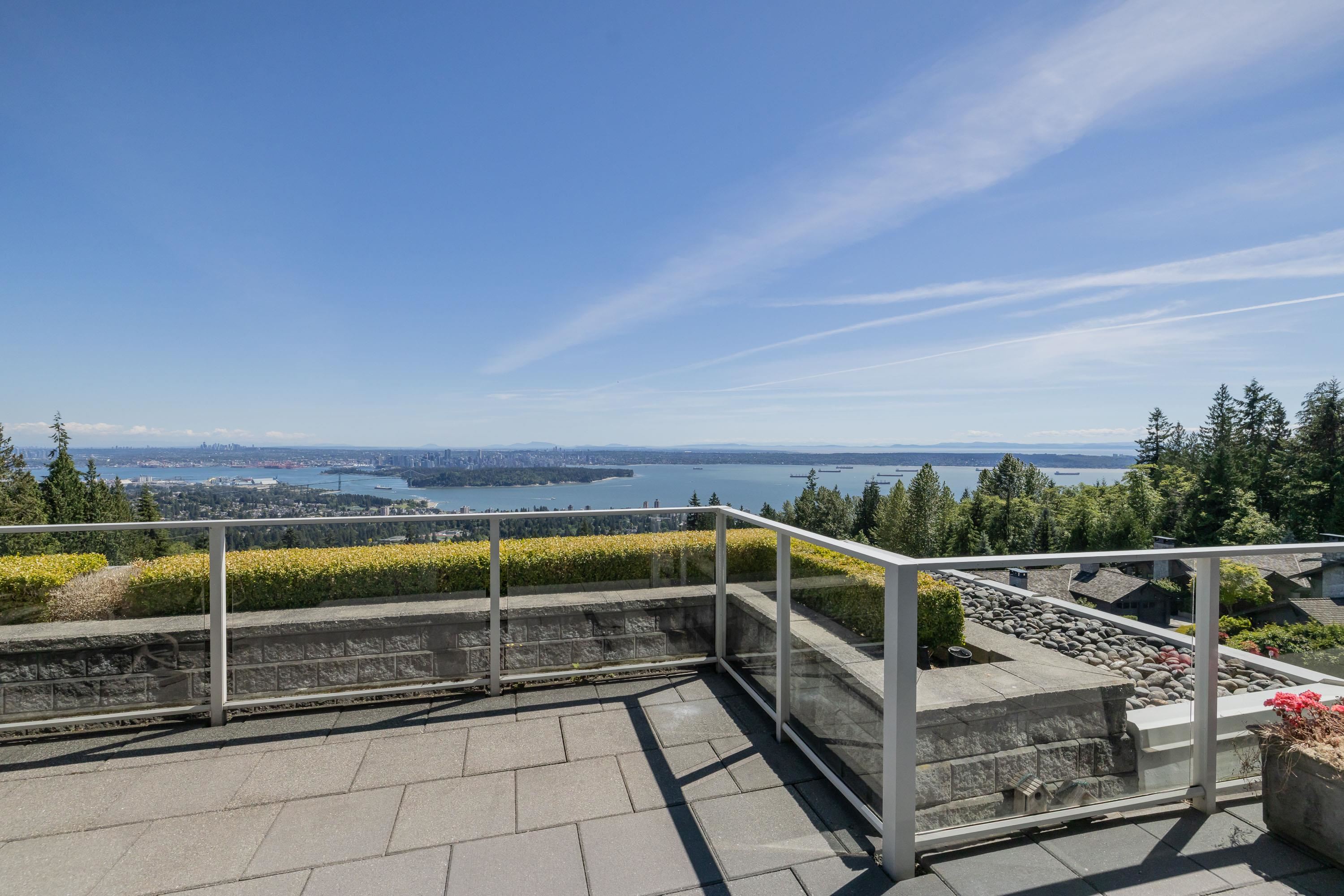 PH2 2200 Chippendale Road - MLS&reg; # R3138092