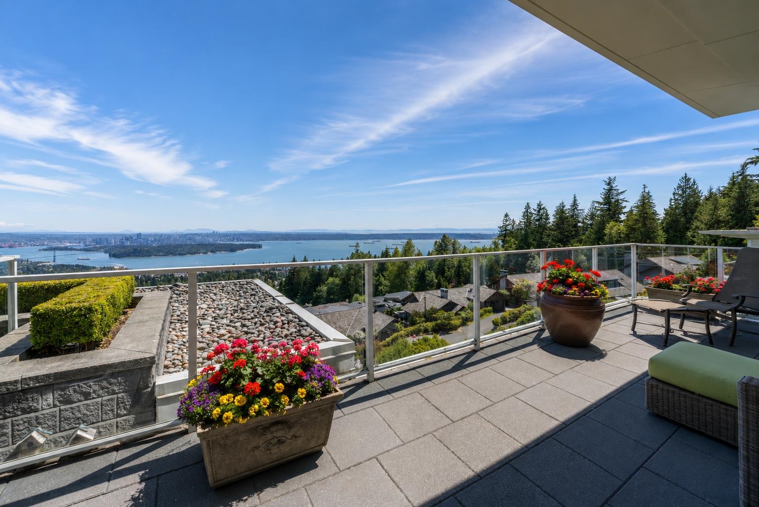 PH2 2200 Chippendale Road - MLS&reg; # R3138092