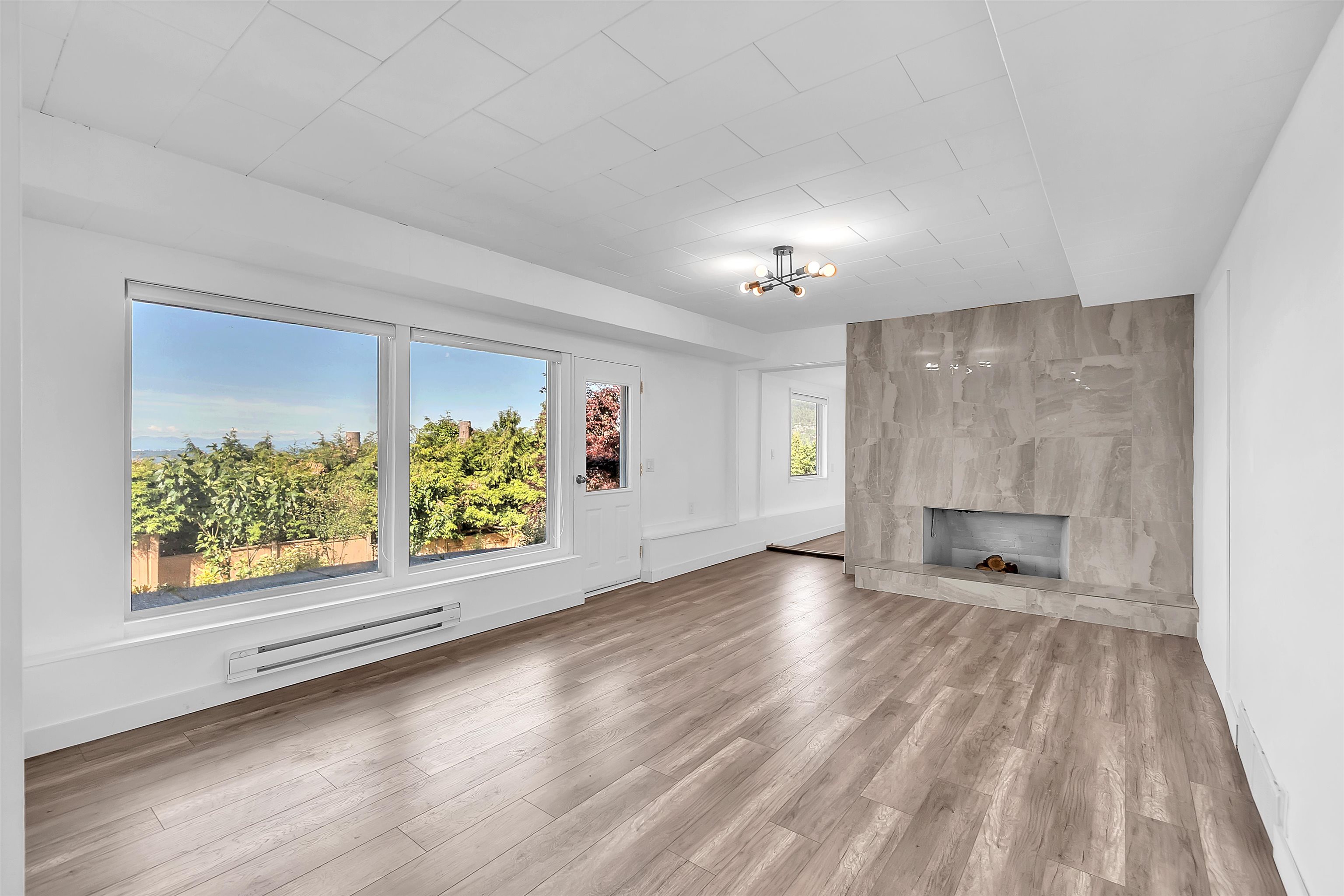 Ground Level 637 Alpine Court - MLS&reg; # R3138651