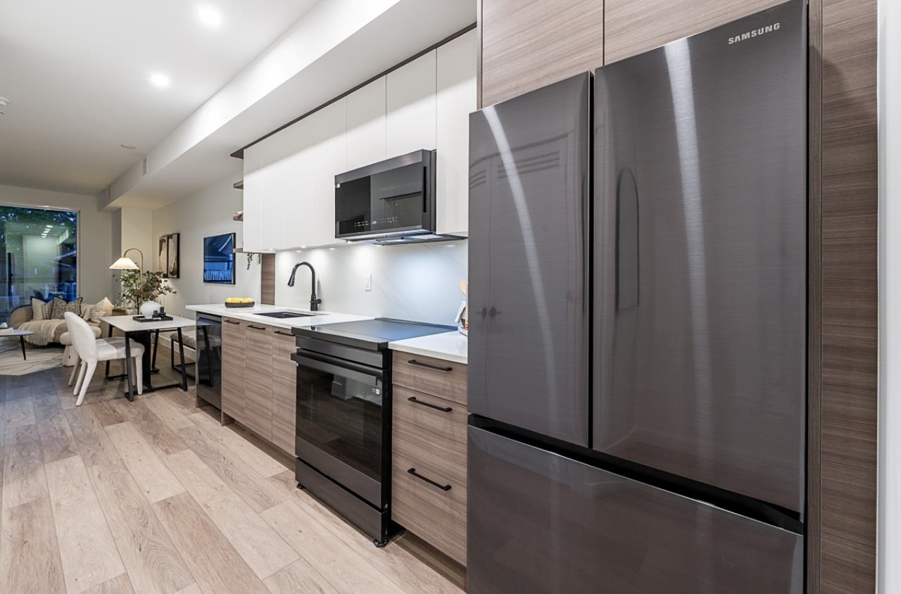 207 422 Lakewood Drive - MLS&reg; # R3138801