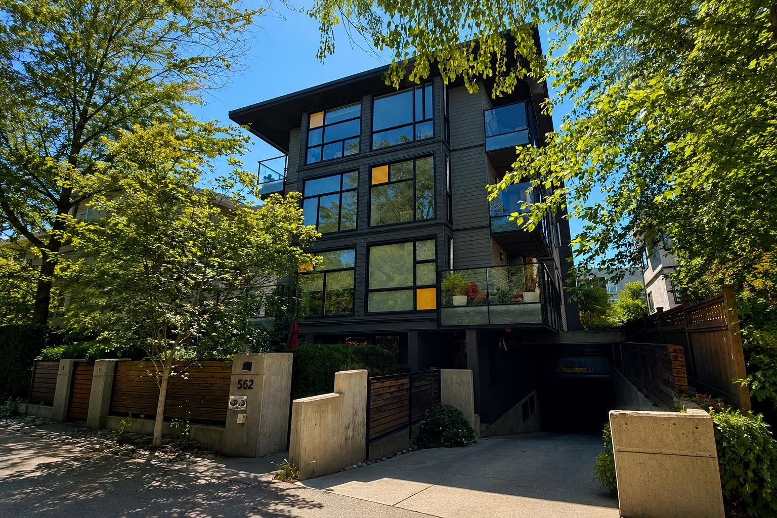 201 562 7th Avenue - MLS&reg; # R3138824