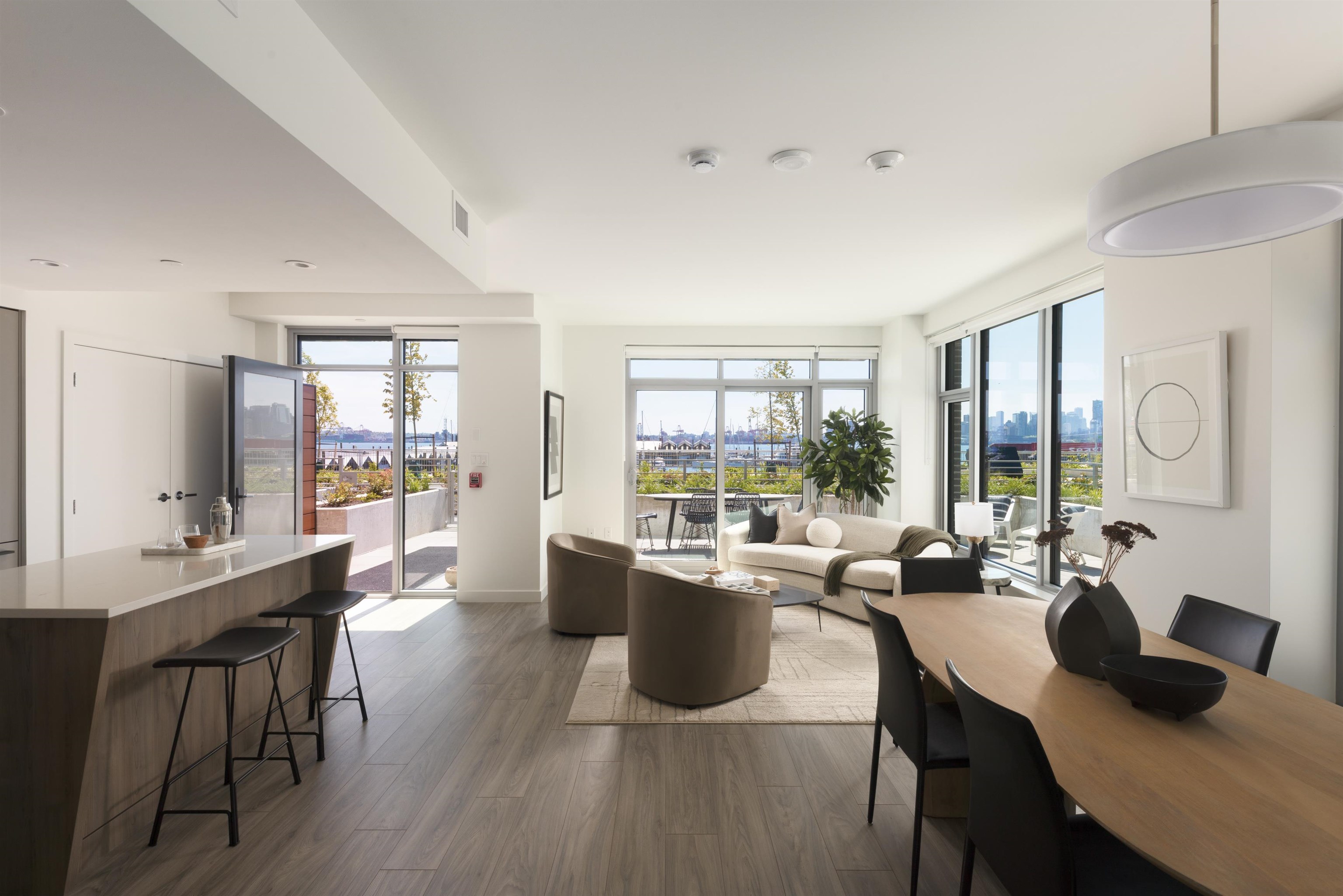 TH112 755 Harbourside Drive - MLS&reg; # R3139430