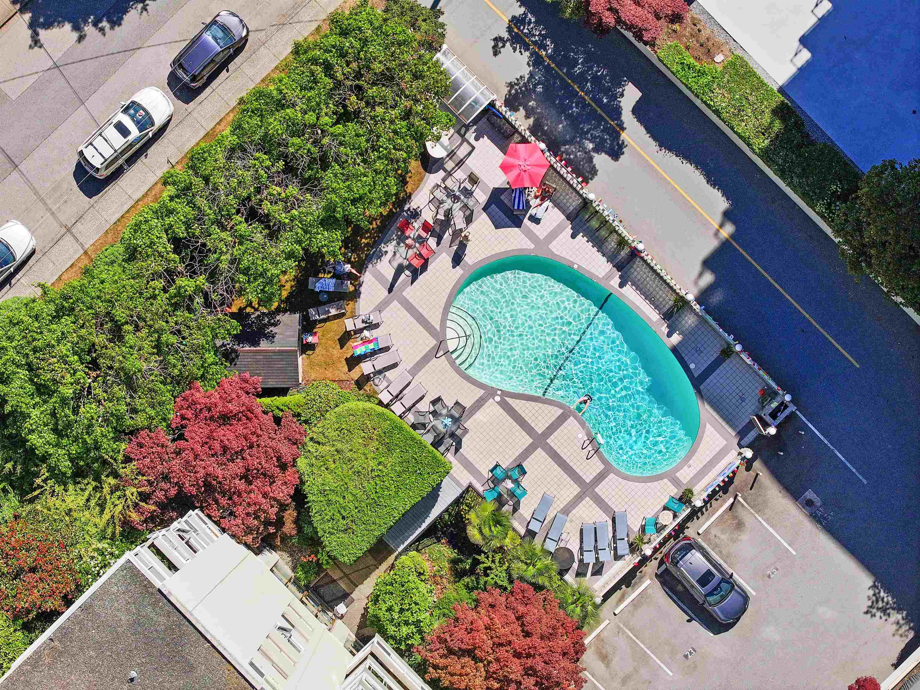 107 1425 Esquimalt Avenue - MLS&reg; # R3140081