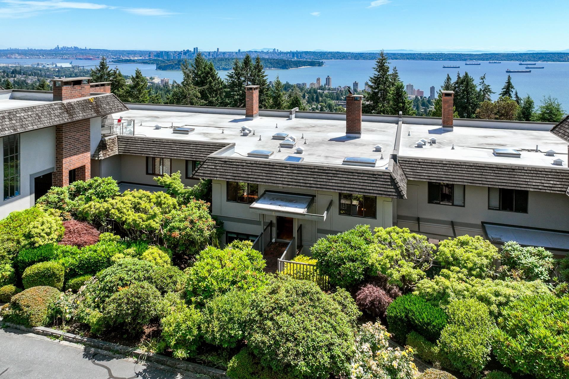8 2206 Folkestone Way - MLS&reg; # R3140083