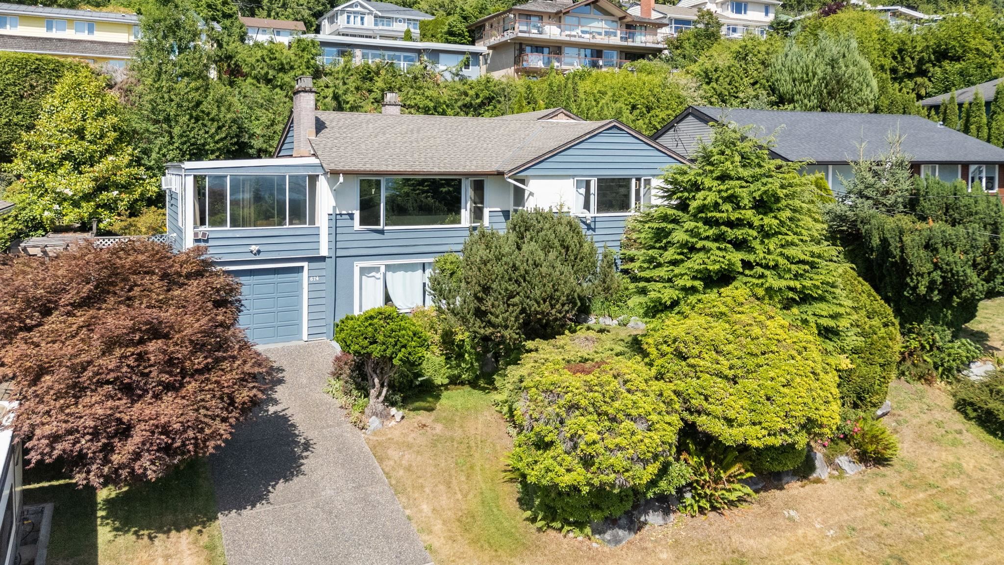  674 Blueridge Avenue - MLS&reg; # R3140105