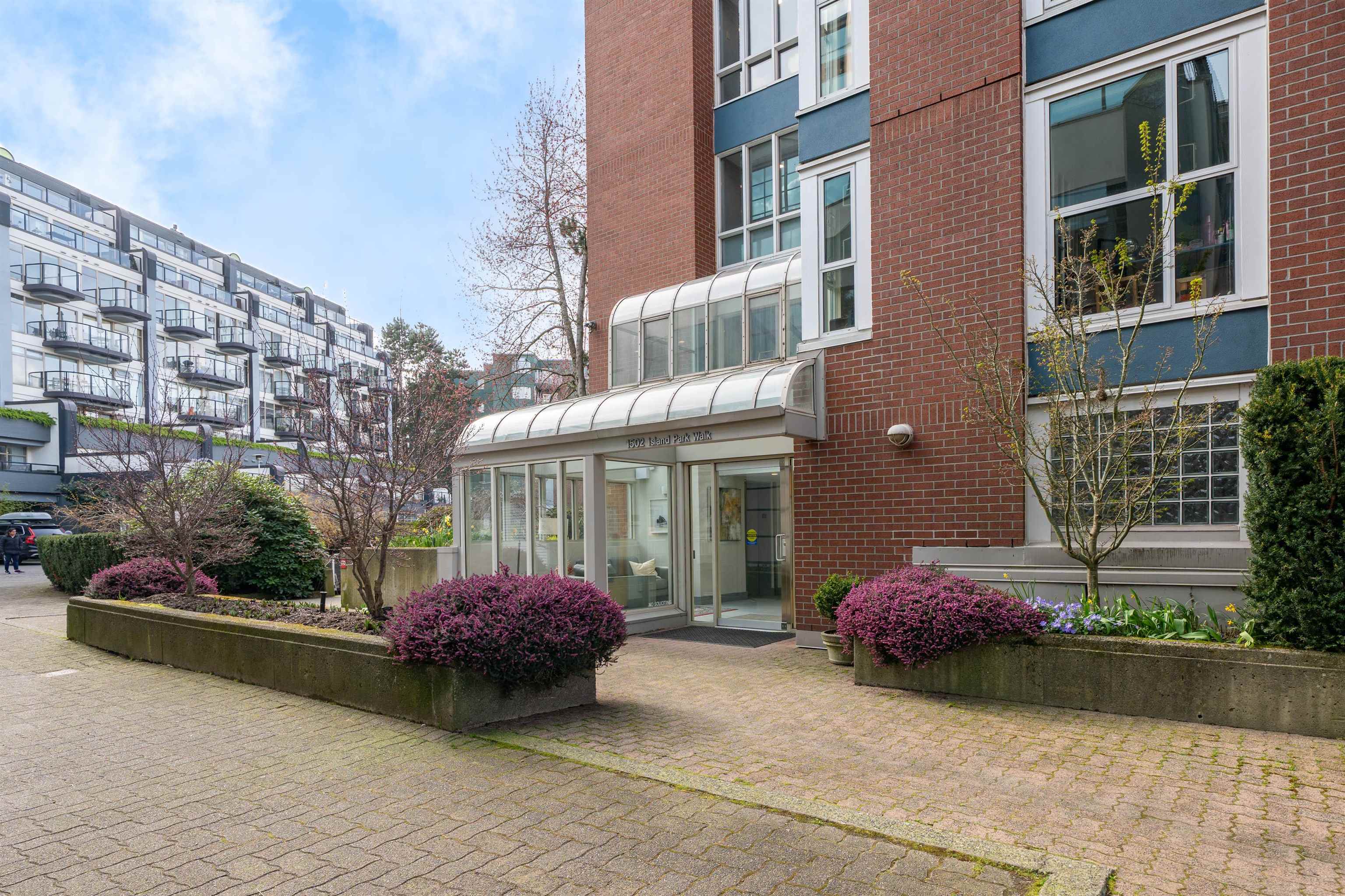 405 1502 Island Park Walk - MLS&reg; # R3141642