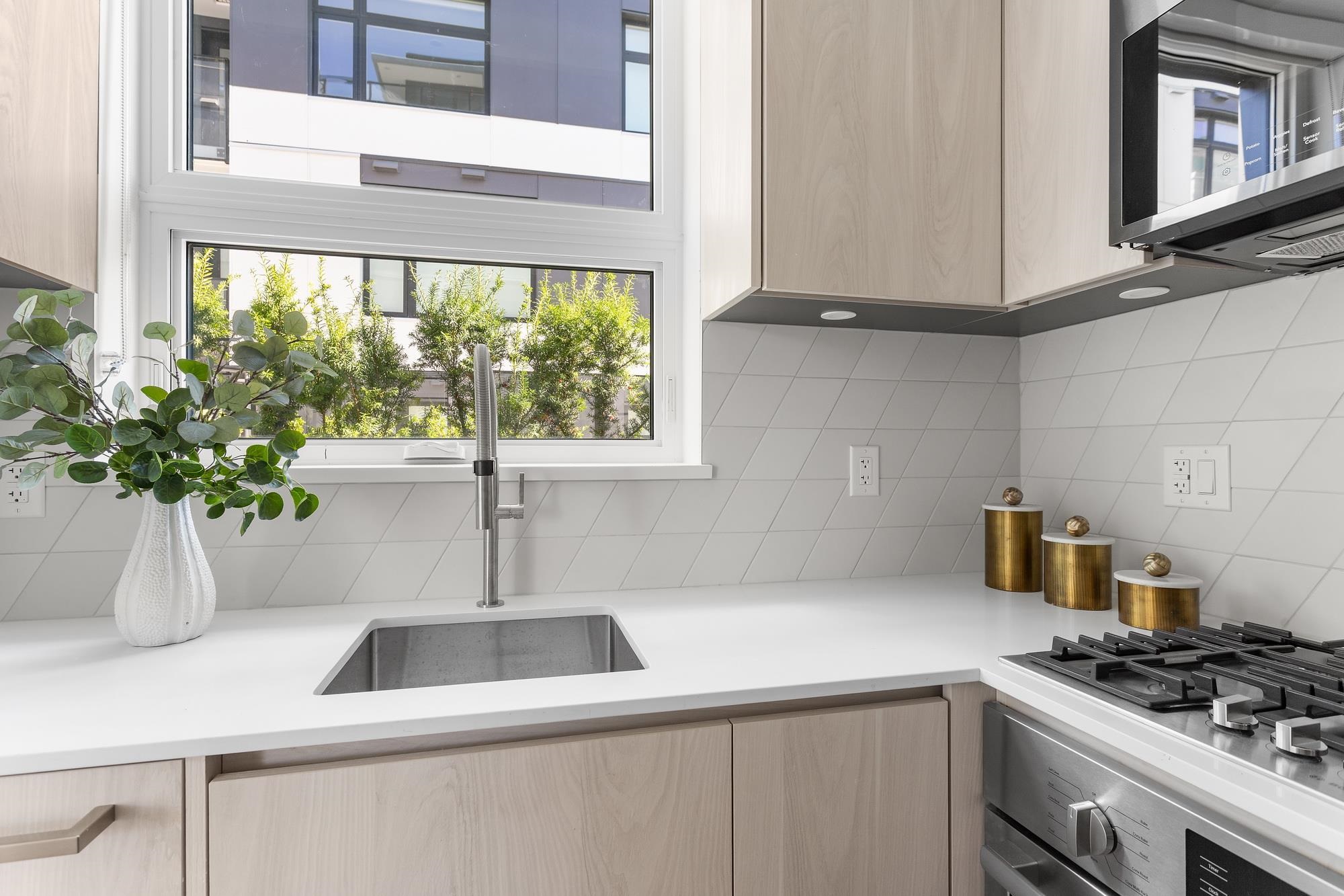  3249 Clive Avenue - MLS&reg; # R3141709