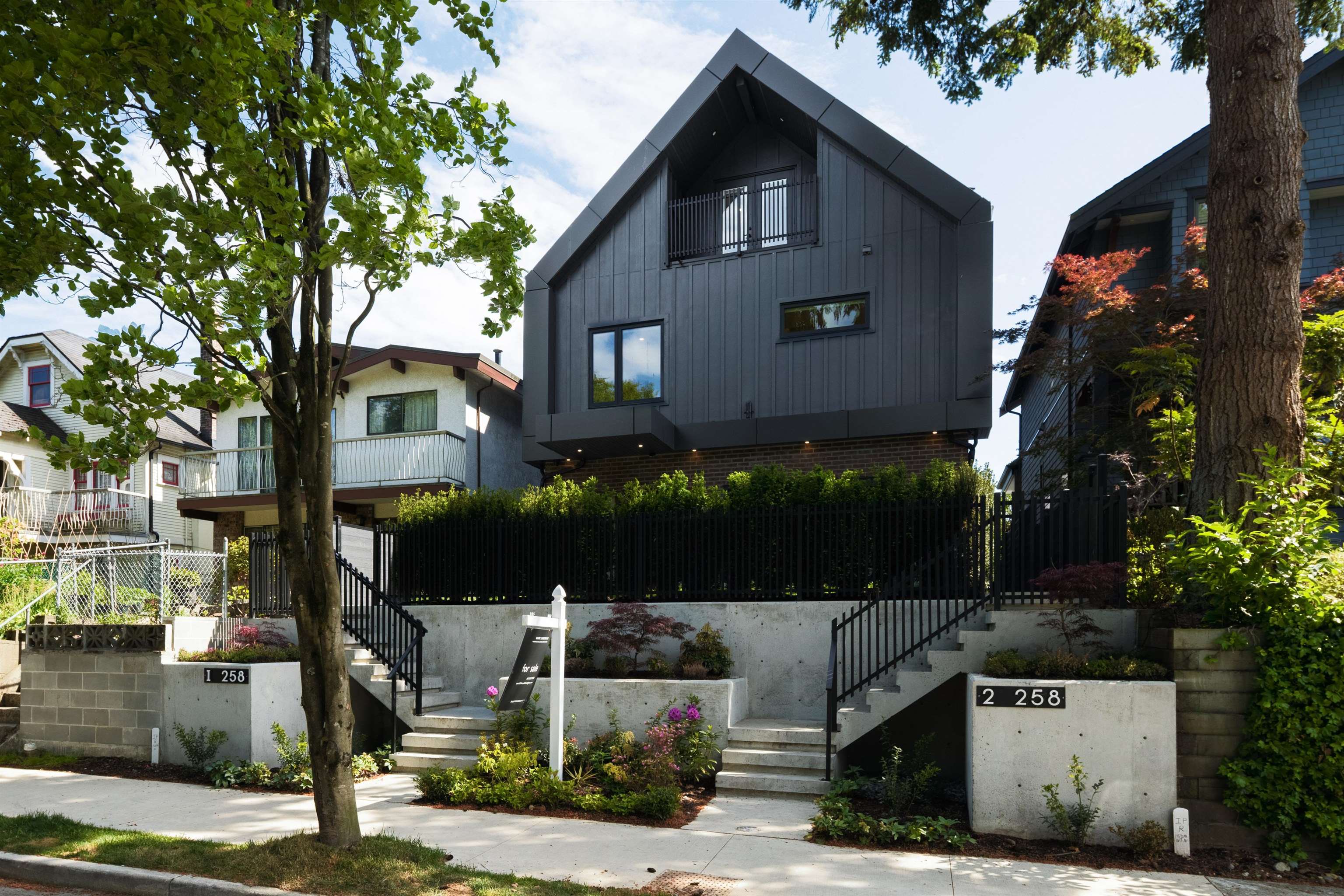 2 258 19 Avenue - MLS&reg; # R3141854