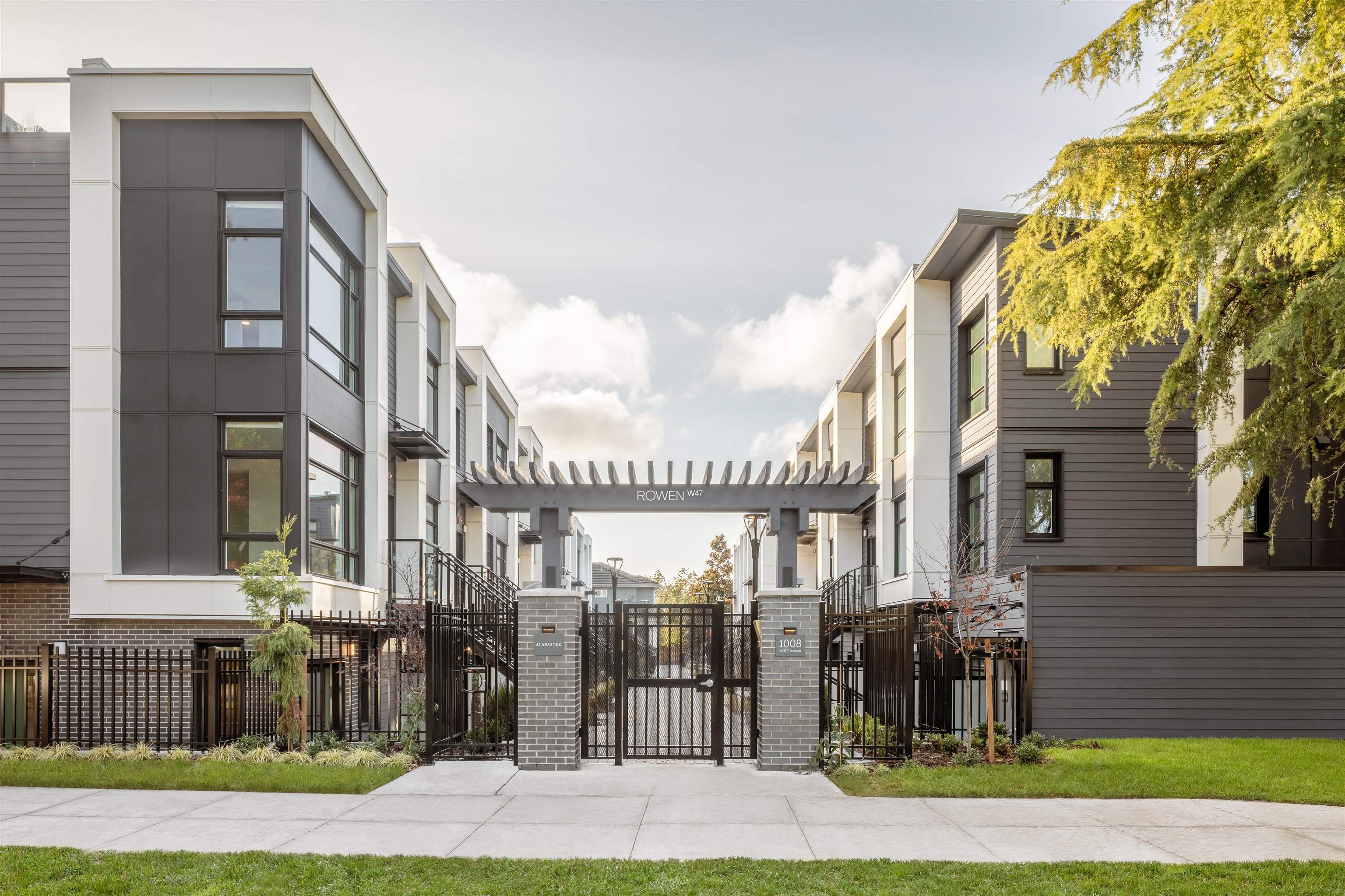 231 1012 47th Avenue - MLS&reg; # R3142153