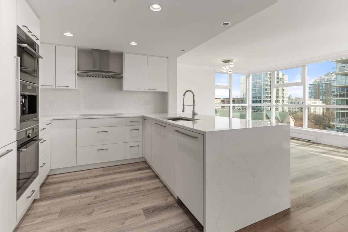 704 125 Milross Avenue - MLS&reg; # R3142167