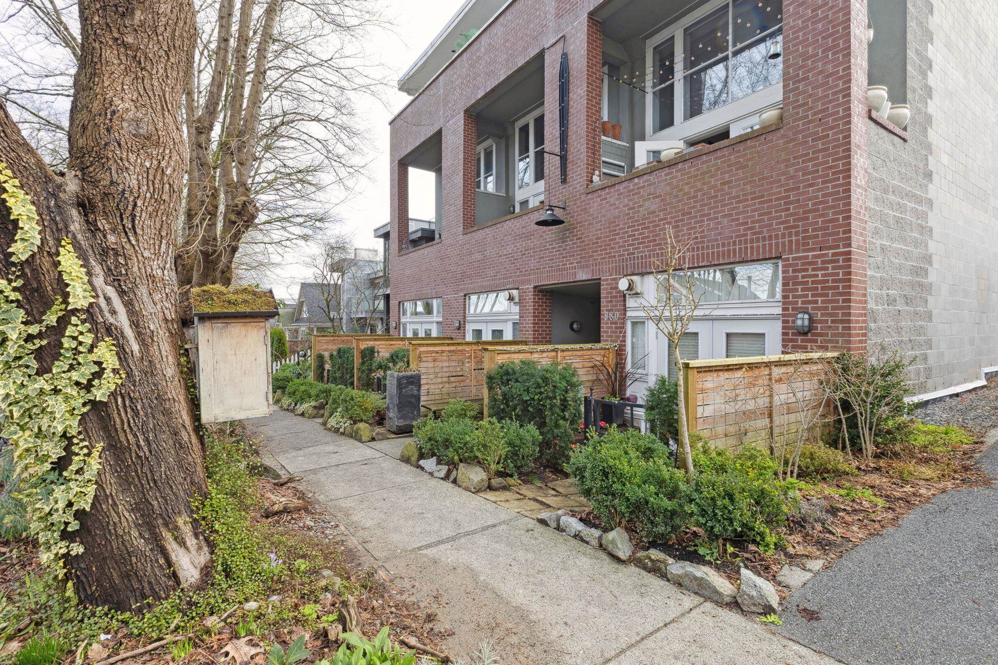 307 980 22nd Avenue - MLS&reg; # R3142569