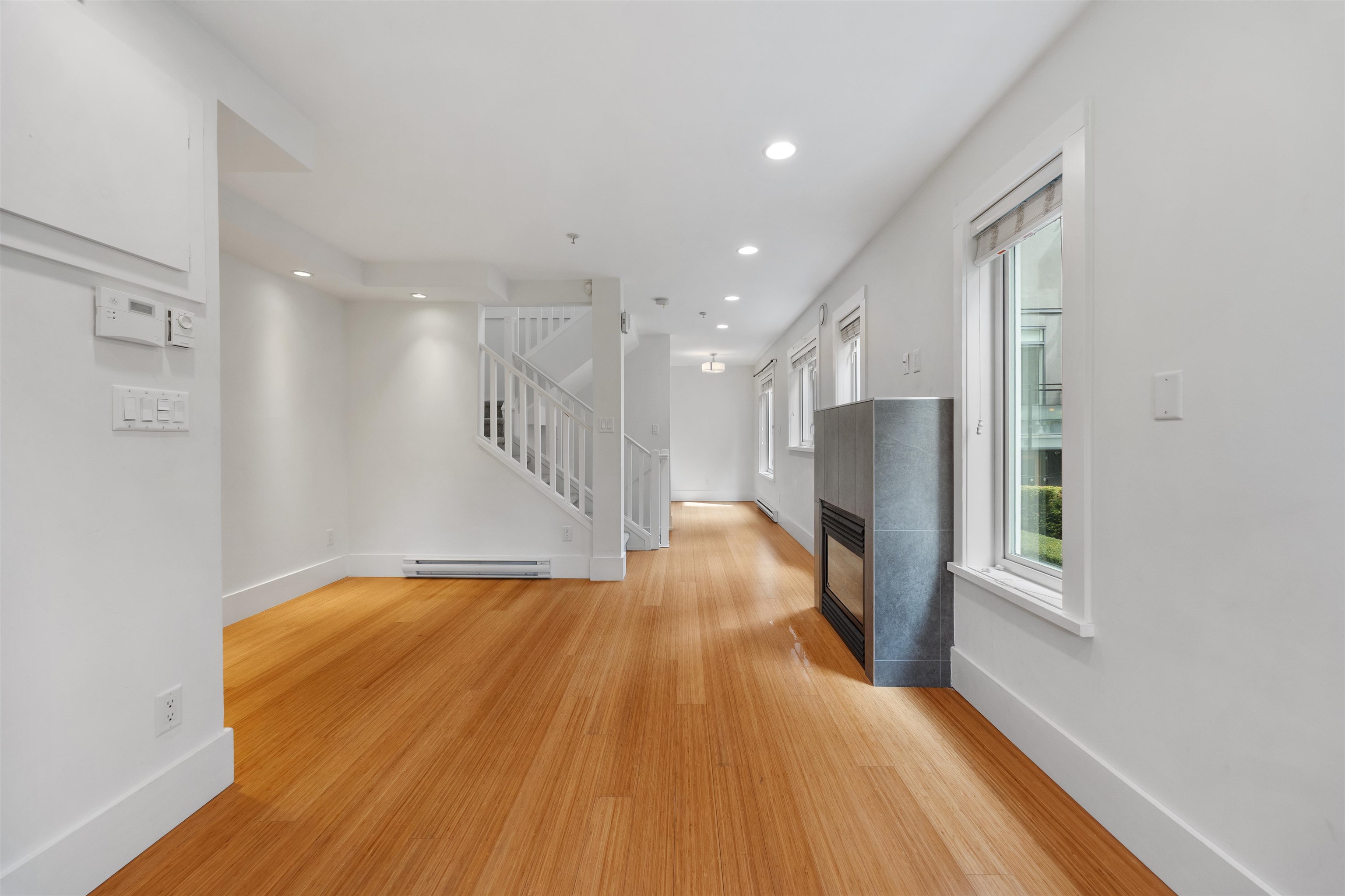  67 16th Avenue - MLS&reg; # R3142958