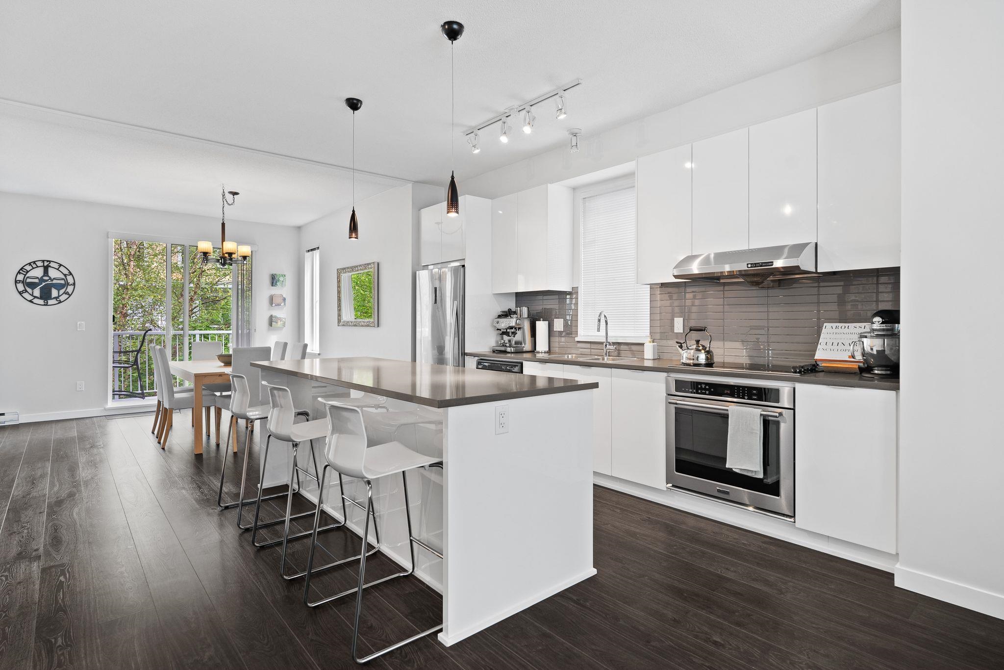 126 5550 Admiral Way - MLS&reg; # R3143167