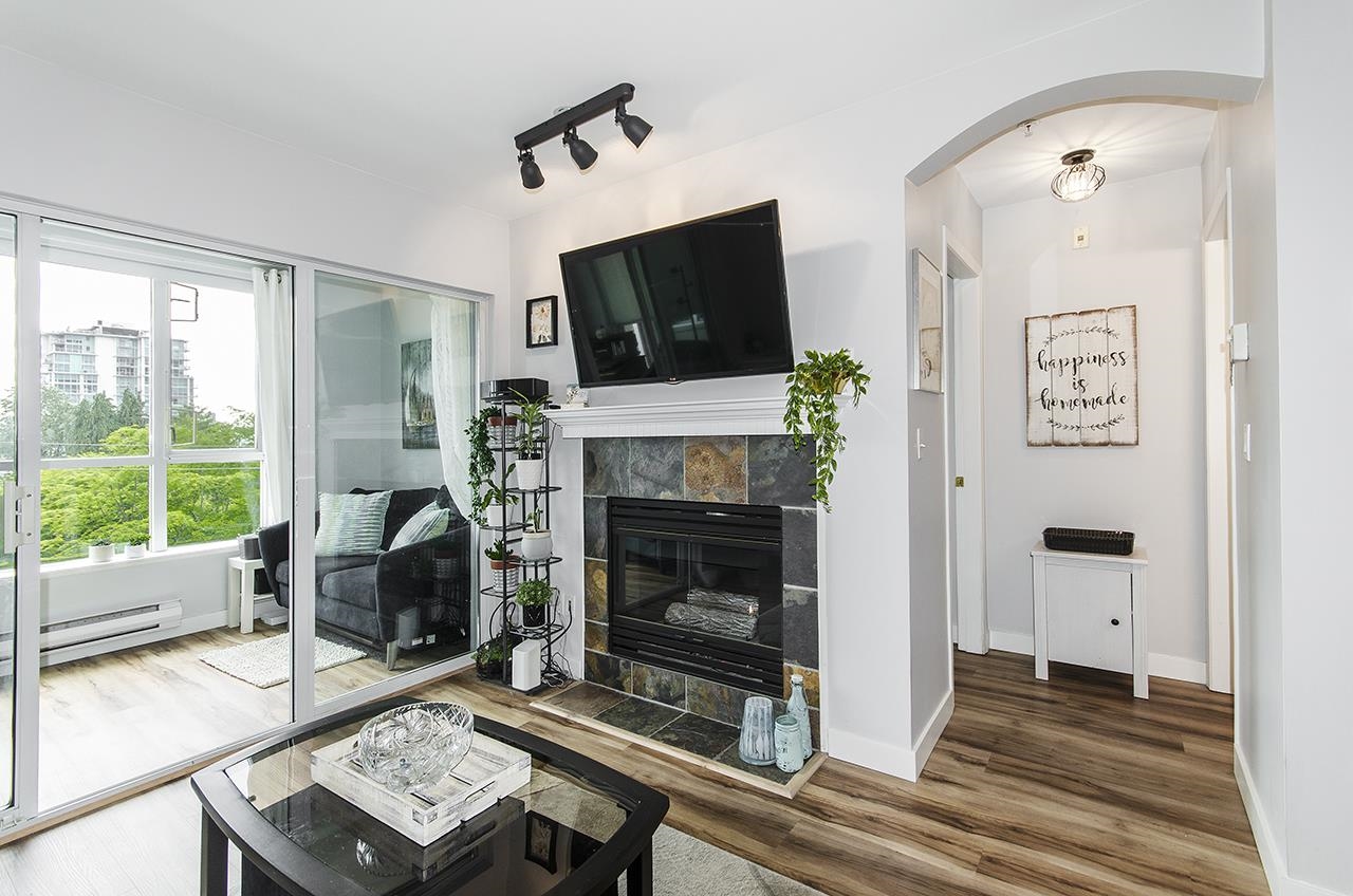 305 155 3rd Street - MLS&reg; # R3143395