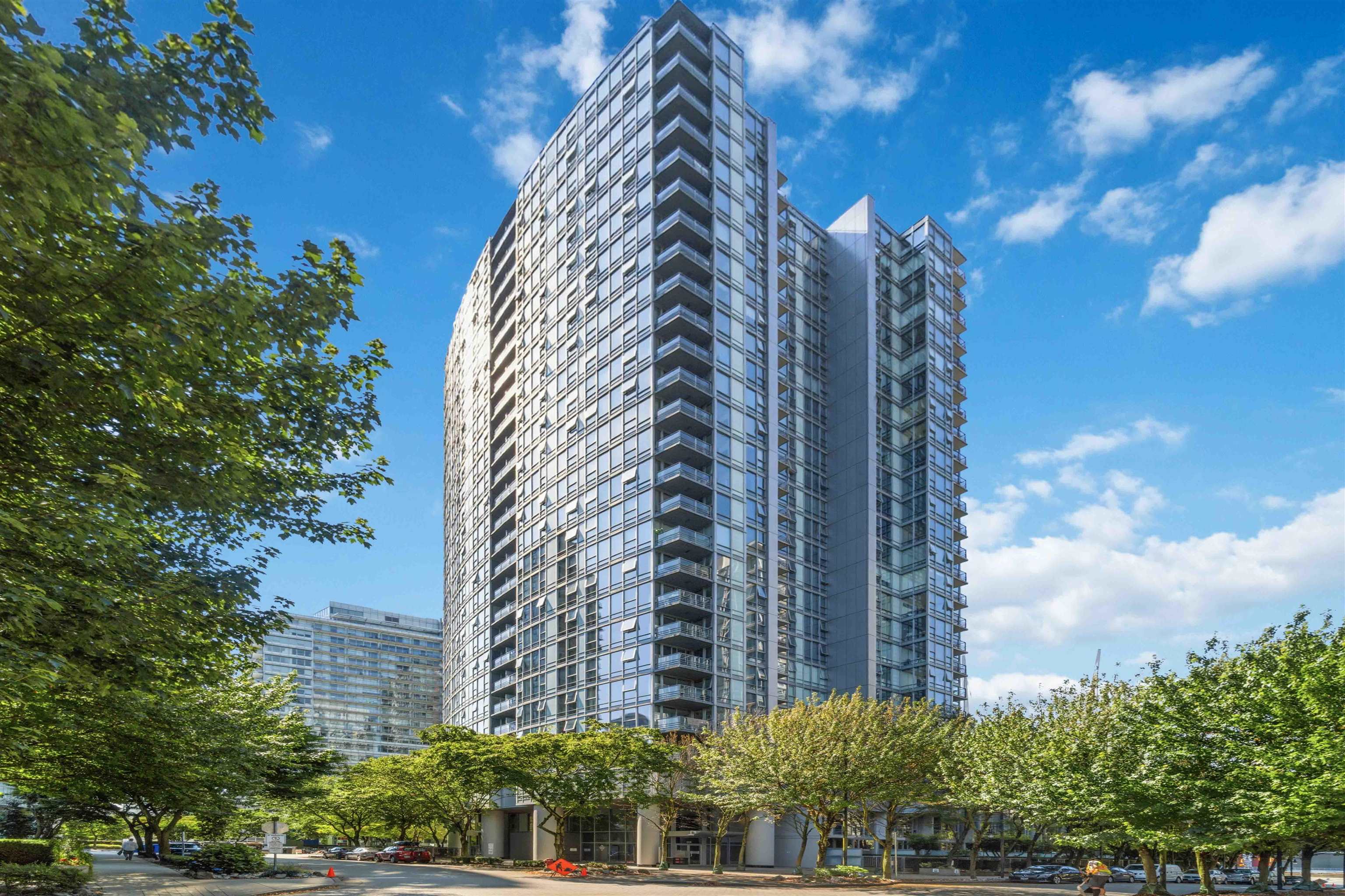 809 668 Citadel Parade - MLS&reg; # R3143555