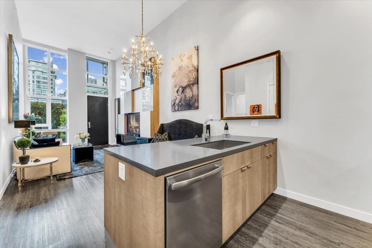  1762 Ontario Street - MLS&reg; # R3143875