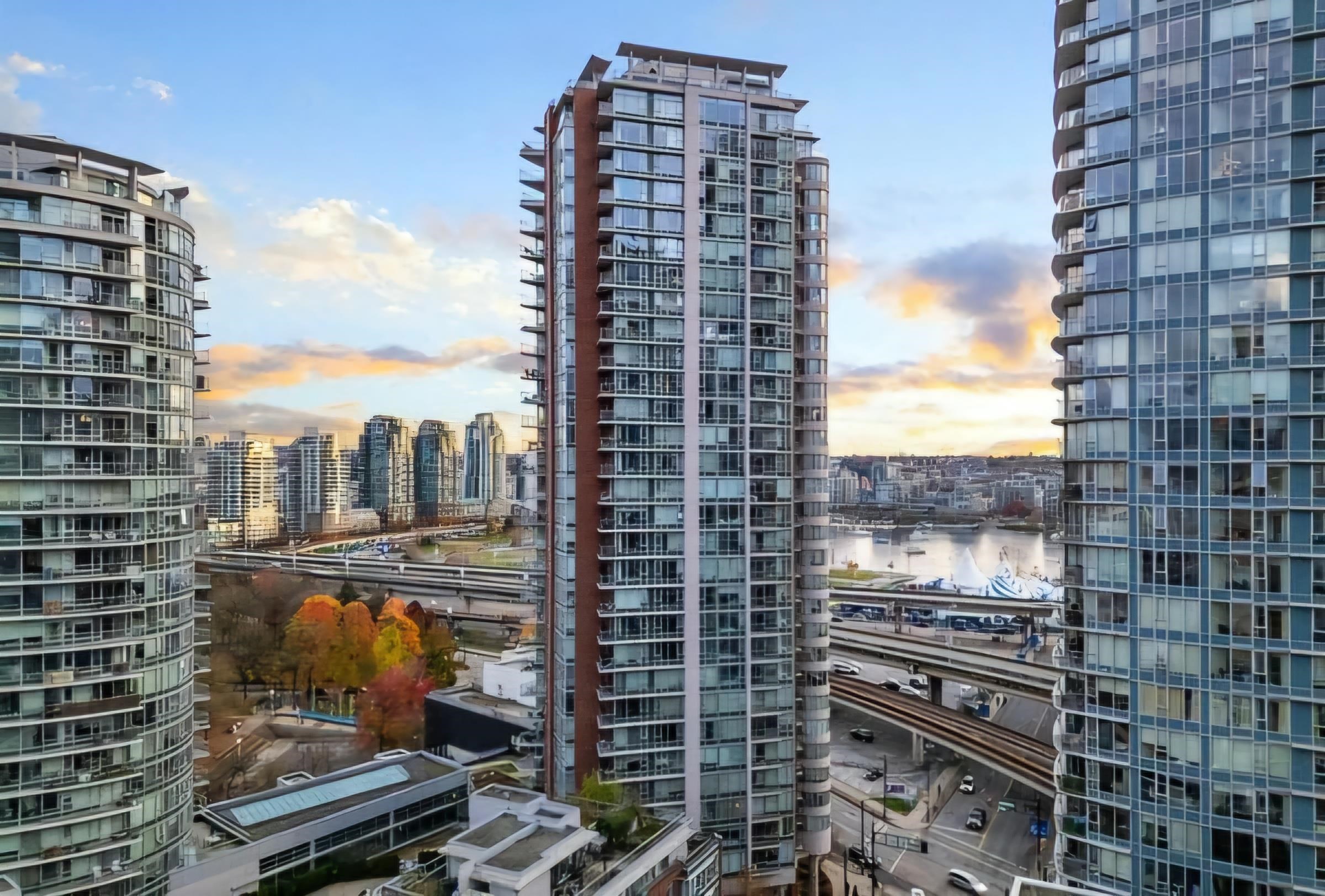1607 688 Abbott Street - MLS&reg; # R3144312