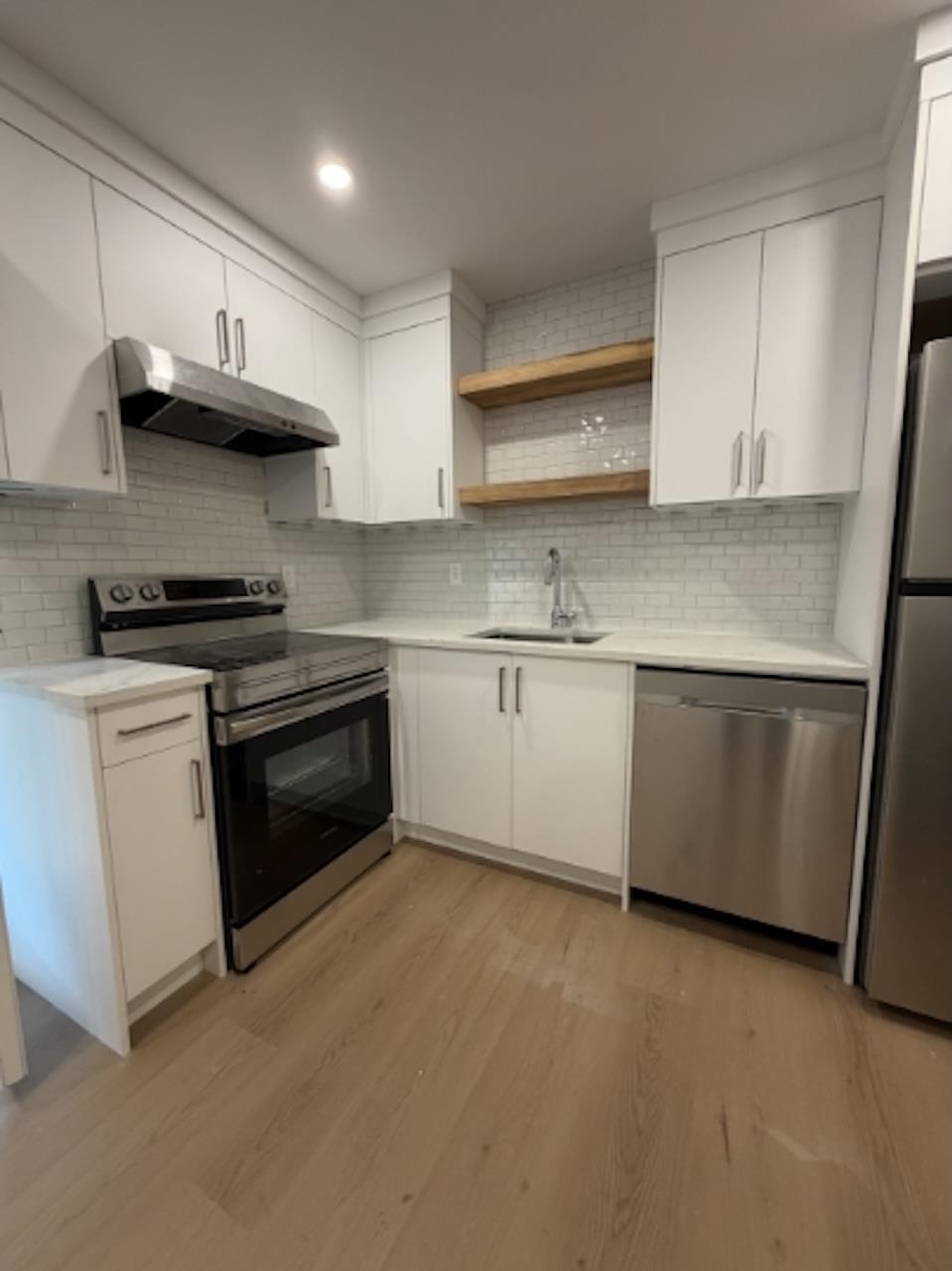  1631 Emerson Court - MLS&reg; # R3144317