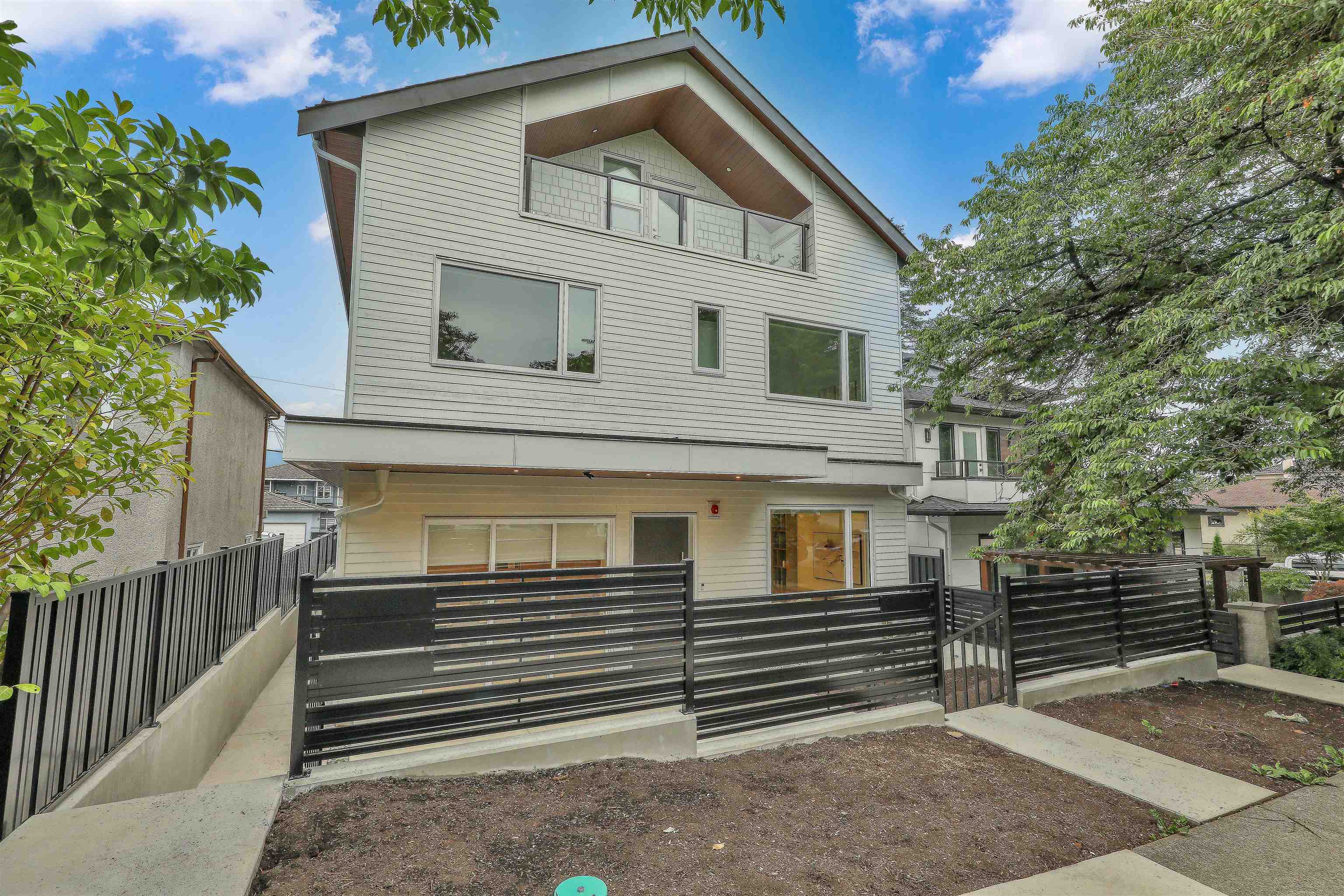 1 3185 Graveley Street - MLS&reg; # R3145371