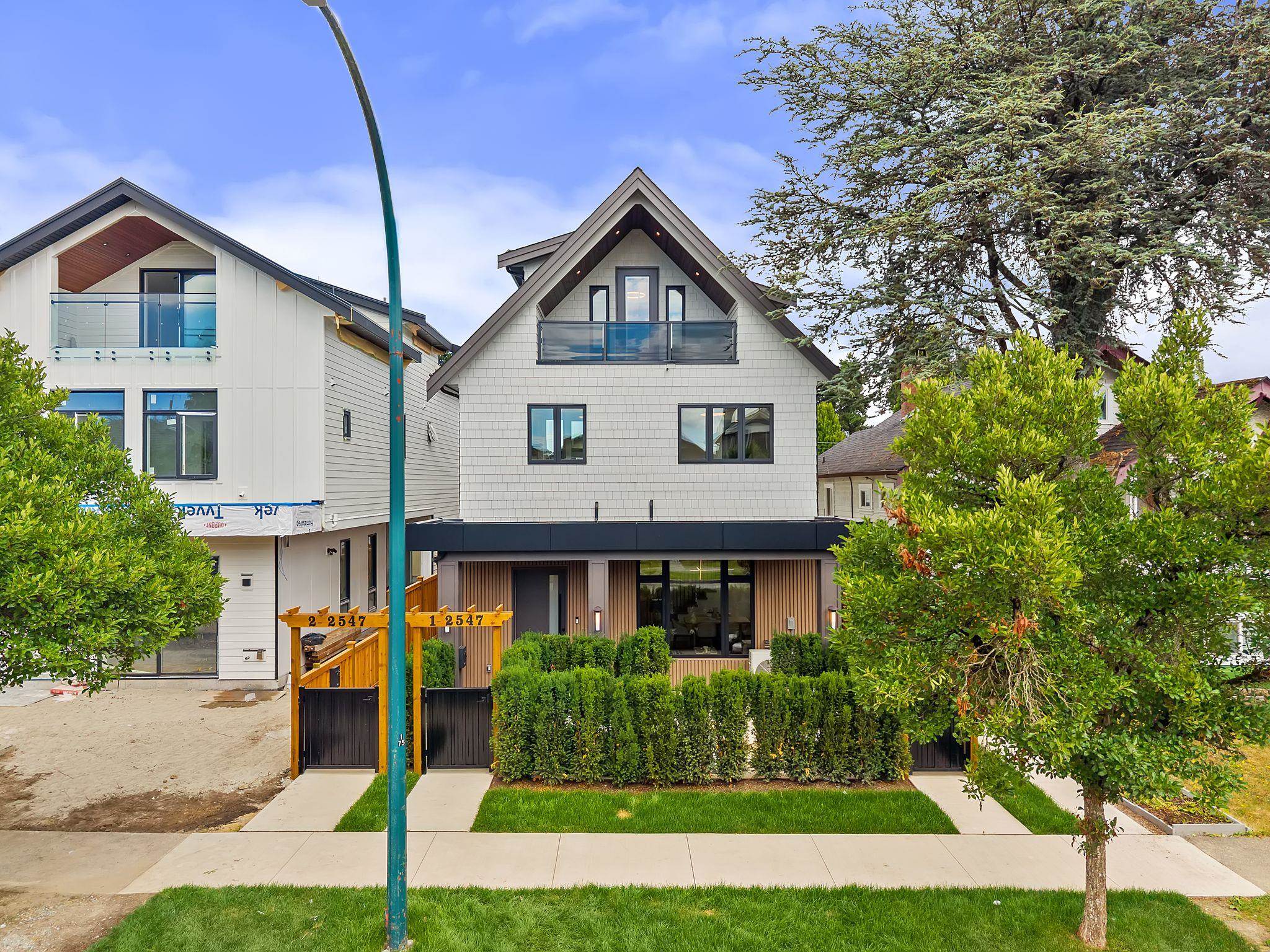 2- 2547 2nd Avenue - MLS&reg; # R3145447