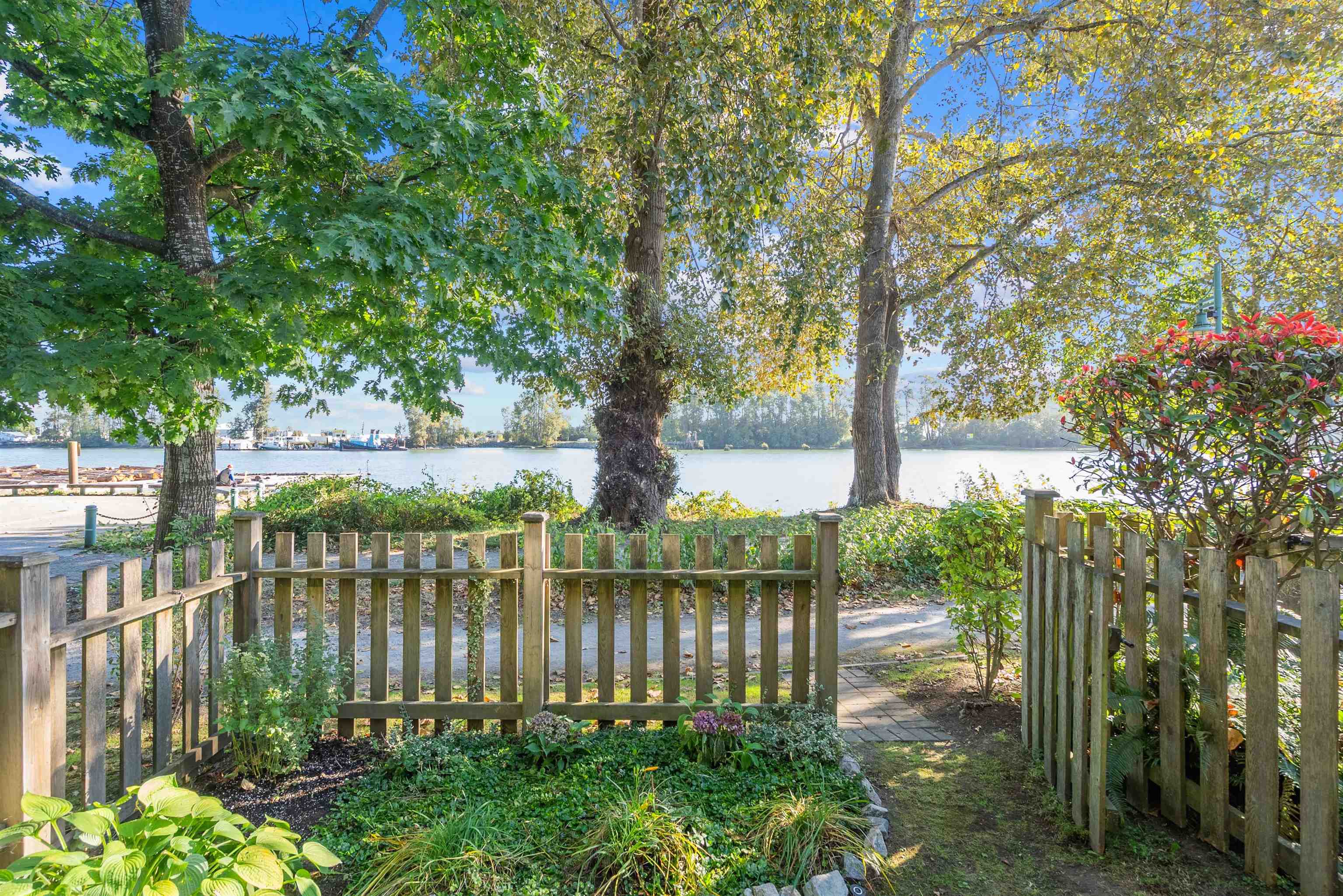 1 8581 Jellicoe Street - MLS&reg; # R3145876