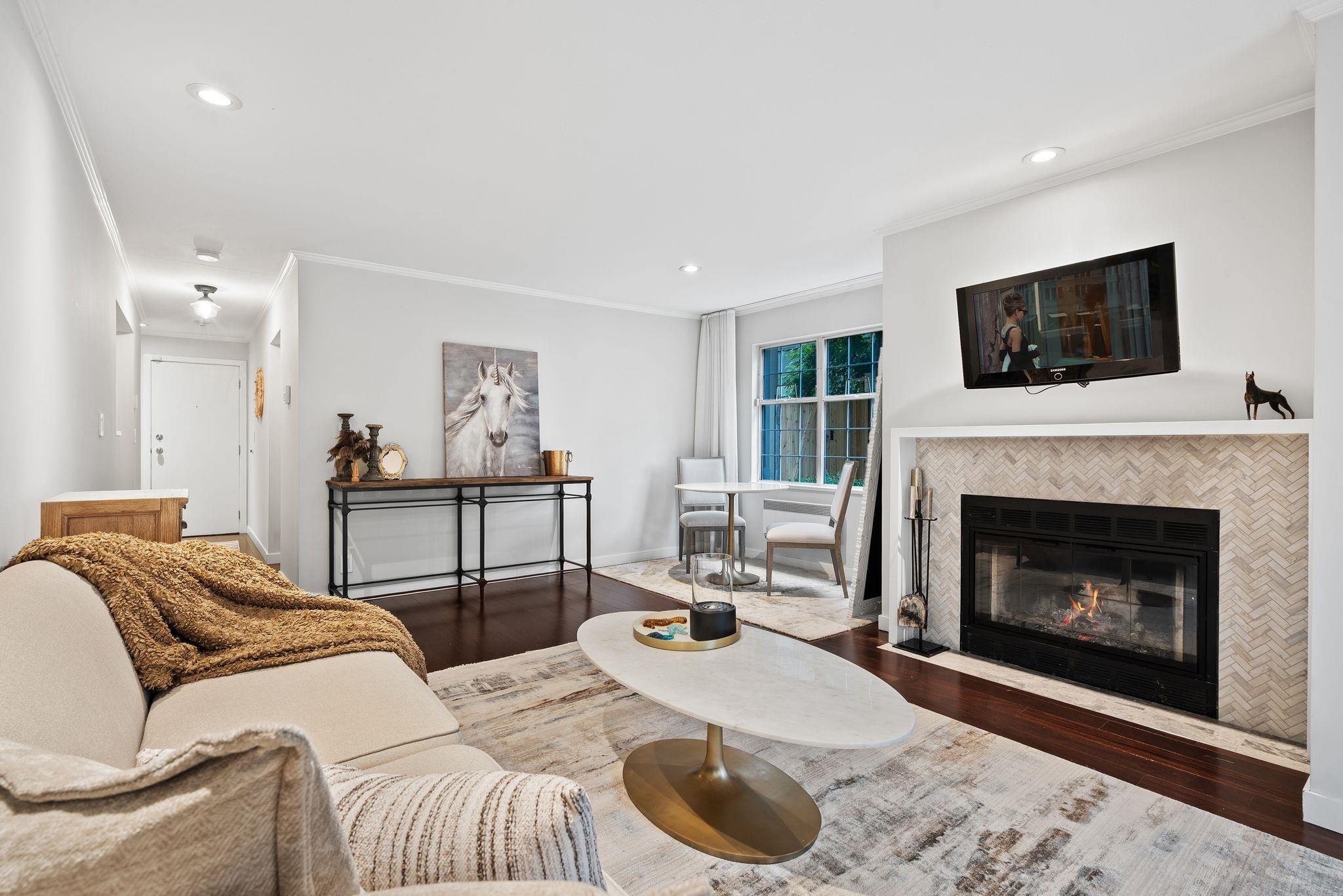 104 925 15th Avenue - MLS&reg; # R3145921