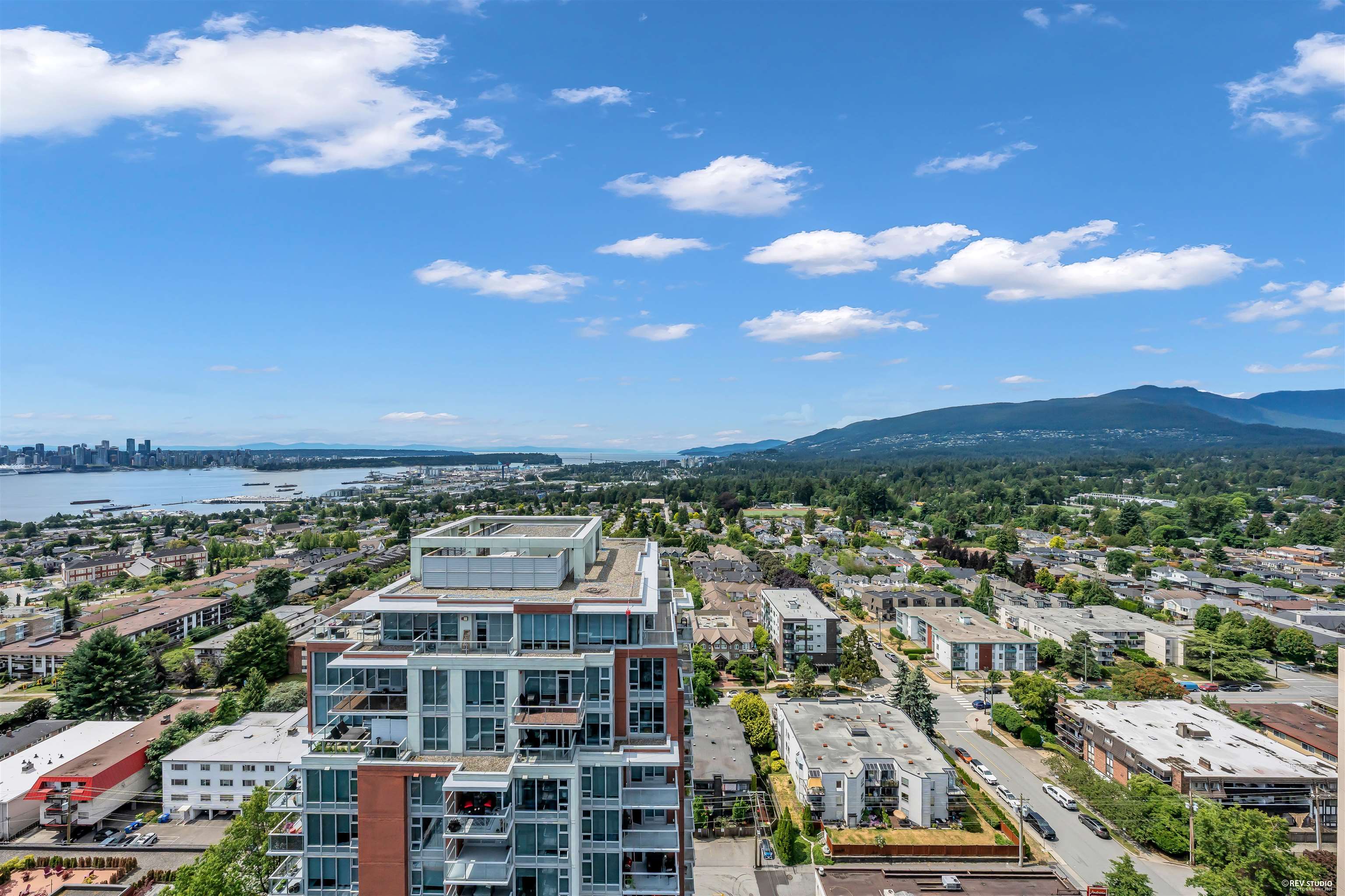 2101 128 15th Street - MLS&reg; # R3145965