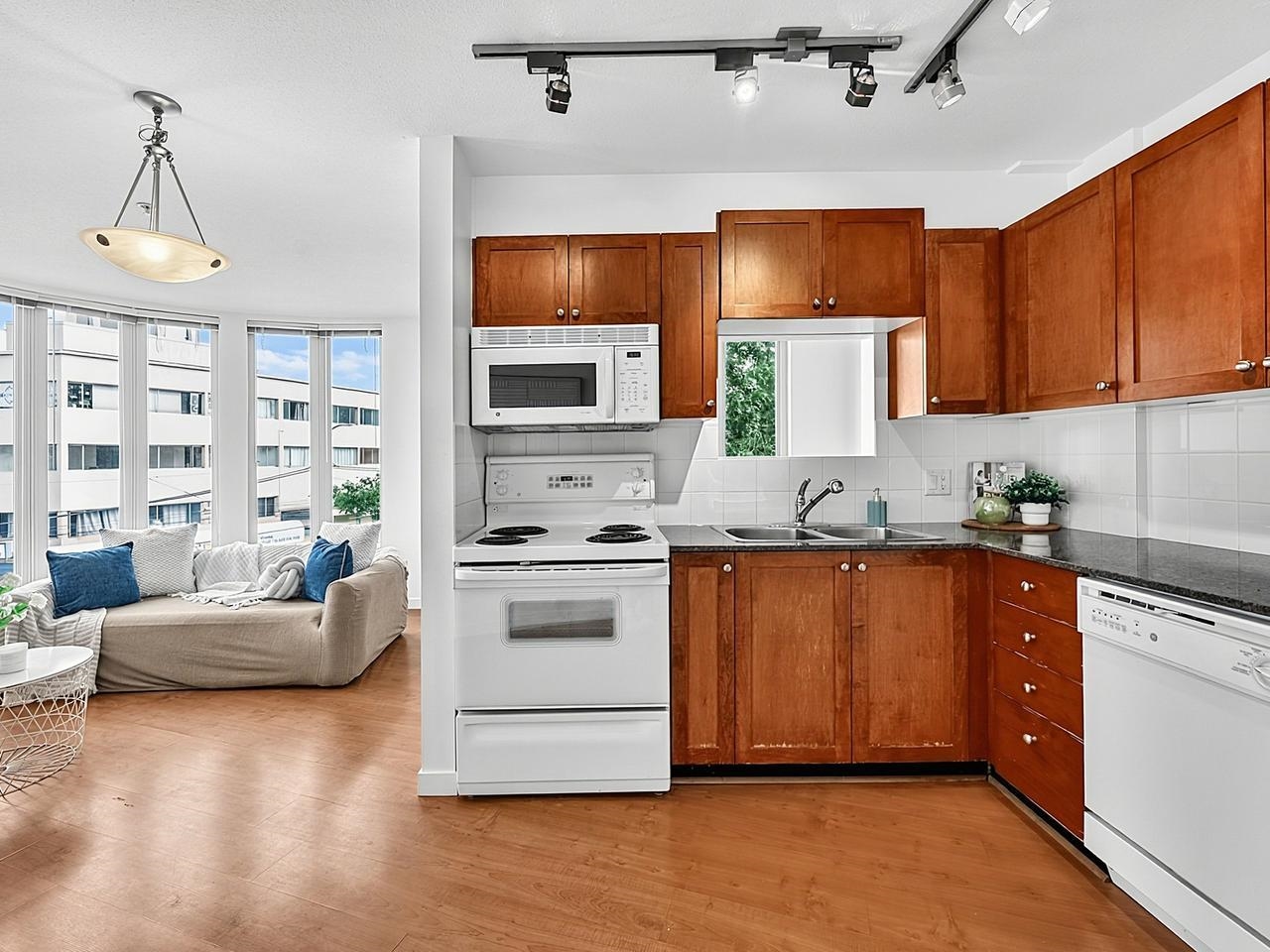 309 3089 Oak Street - MLS&reg; # R3146006