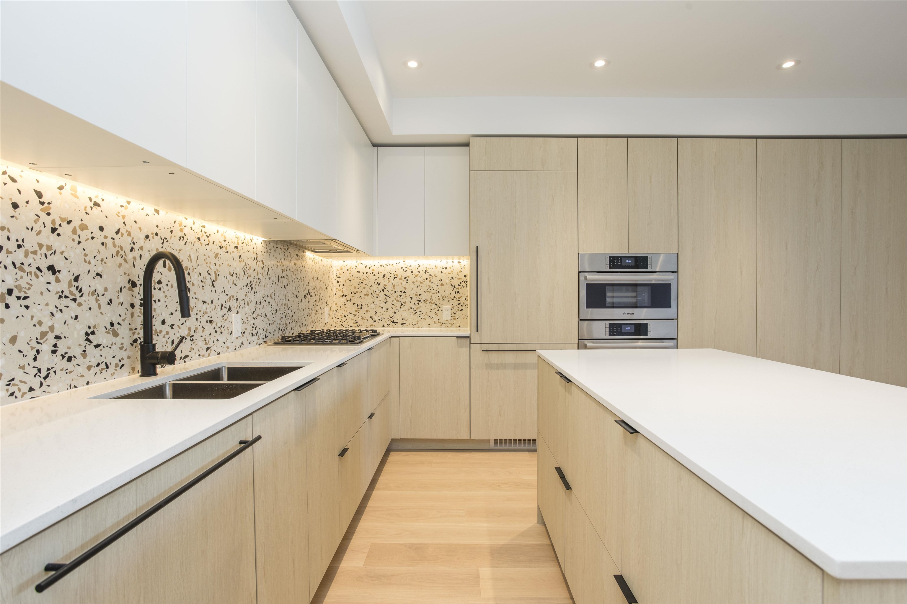 PH517 2471 St. George Street - MLS&reg; # R3146390