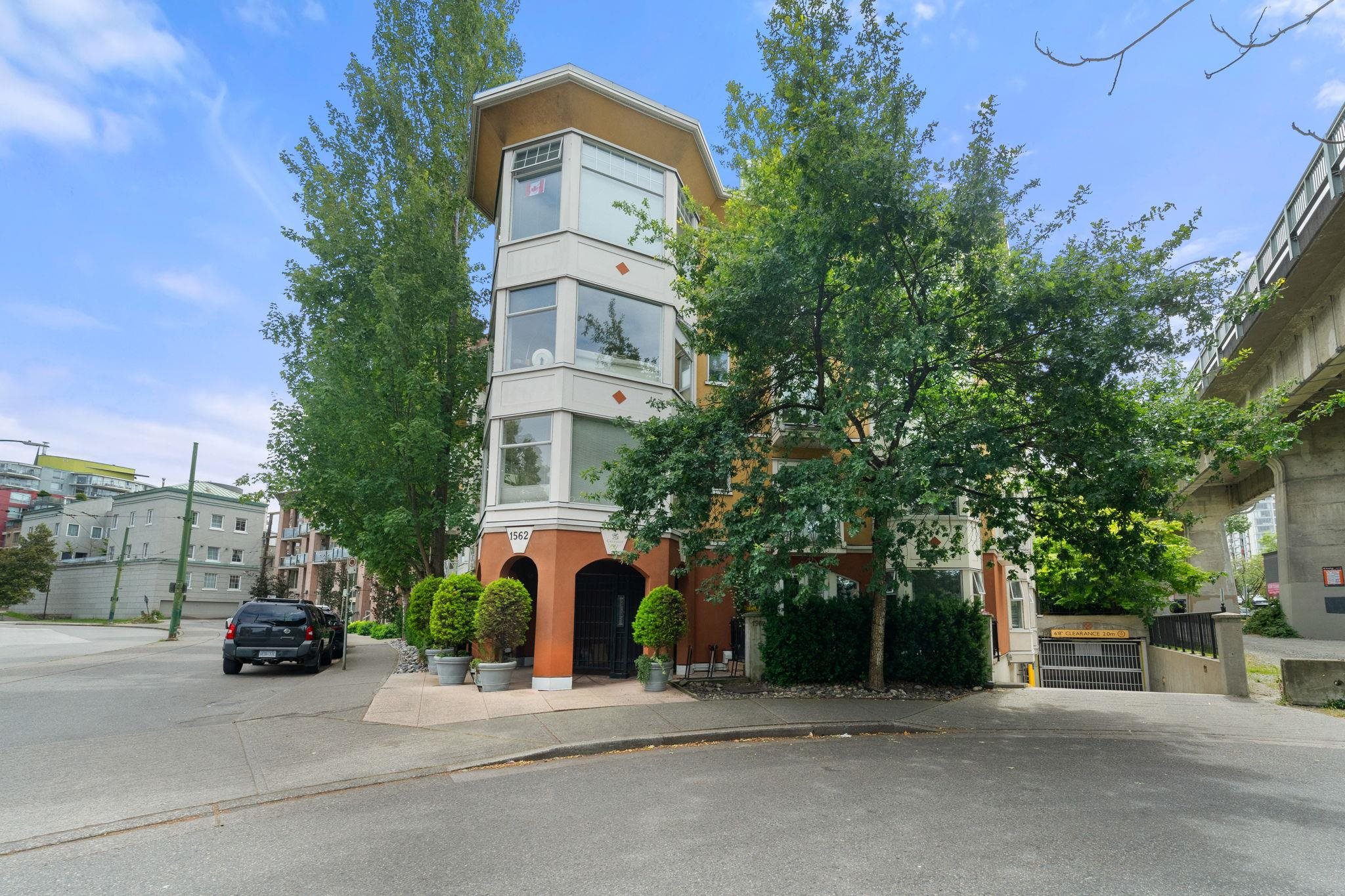 404 1562 5th Avenue - MLS&reg; # R3146490