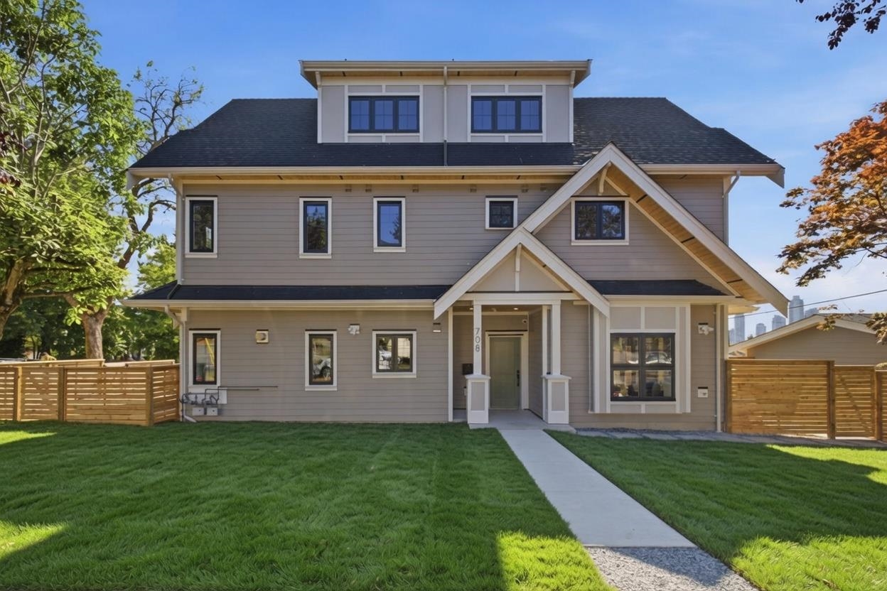  708 Windermere Street - MLS&reg; # R3146905