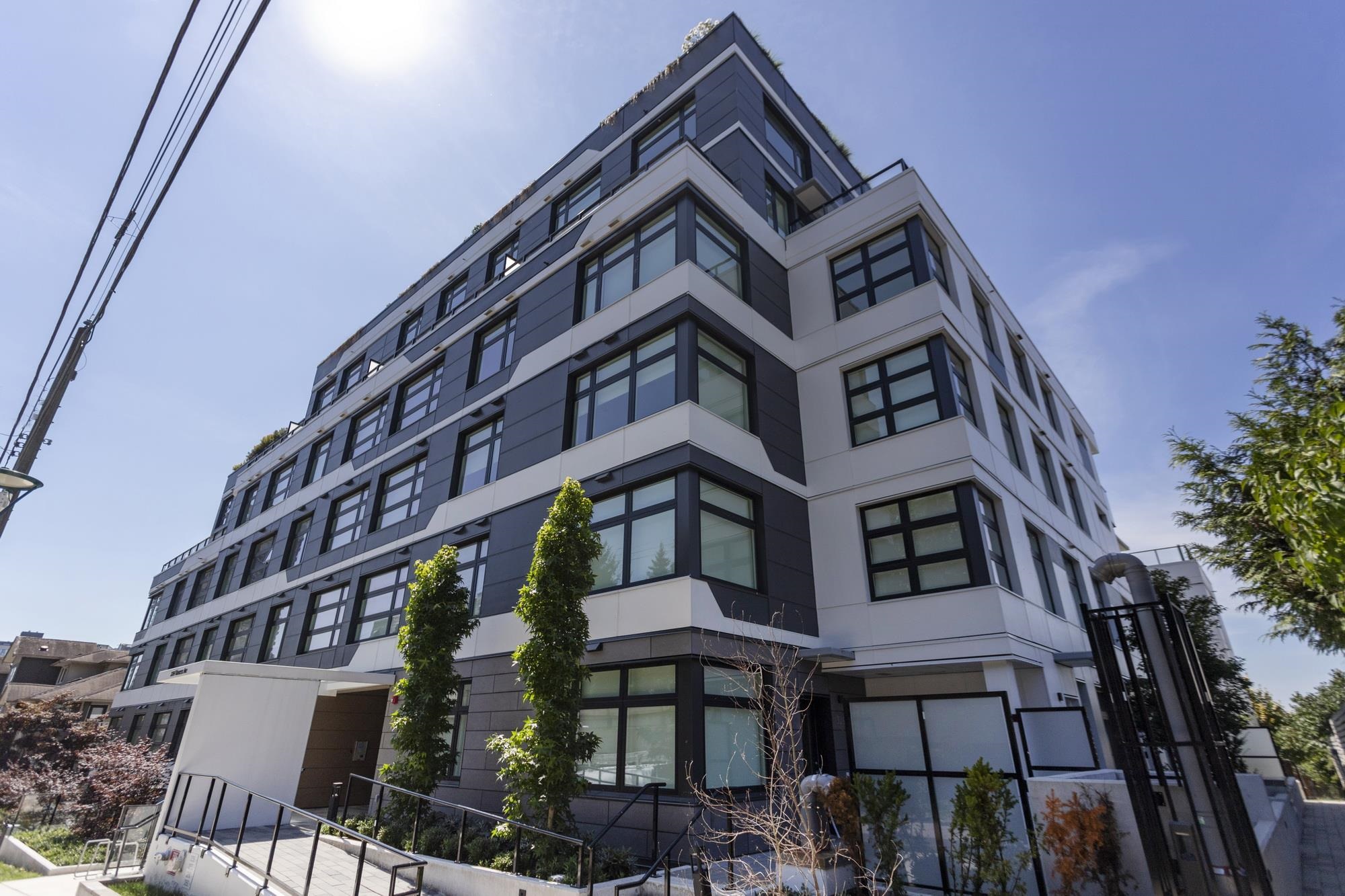 405 3264 Vanness Avenue - MLS&reg; # R3147551