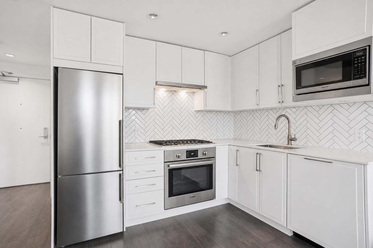 507 2435 Kingsway  - MLS&reg; # R3147854