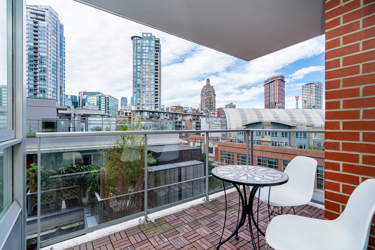 806 58 Keefer Place - MLS&reg; # R3148155