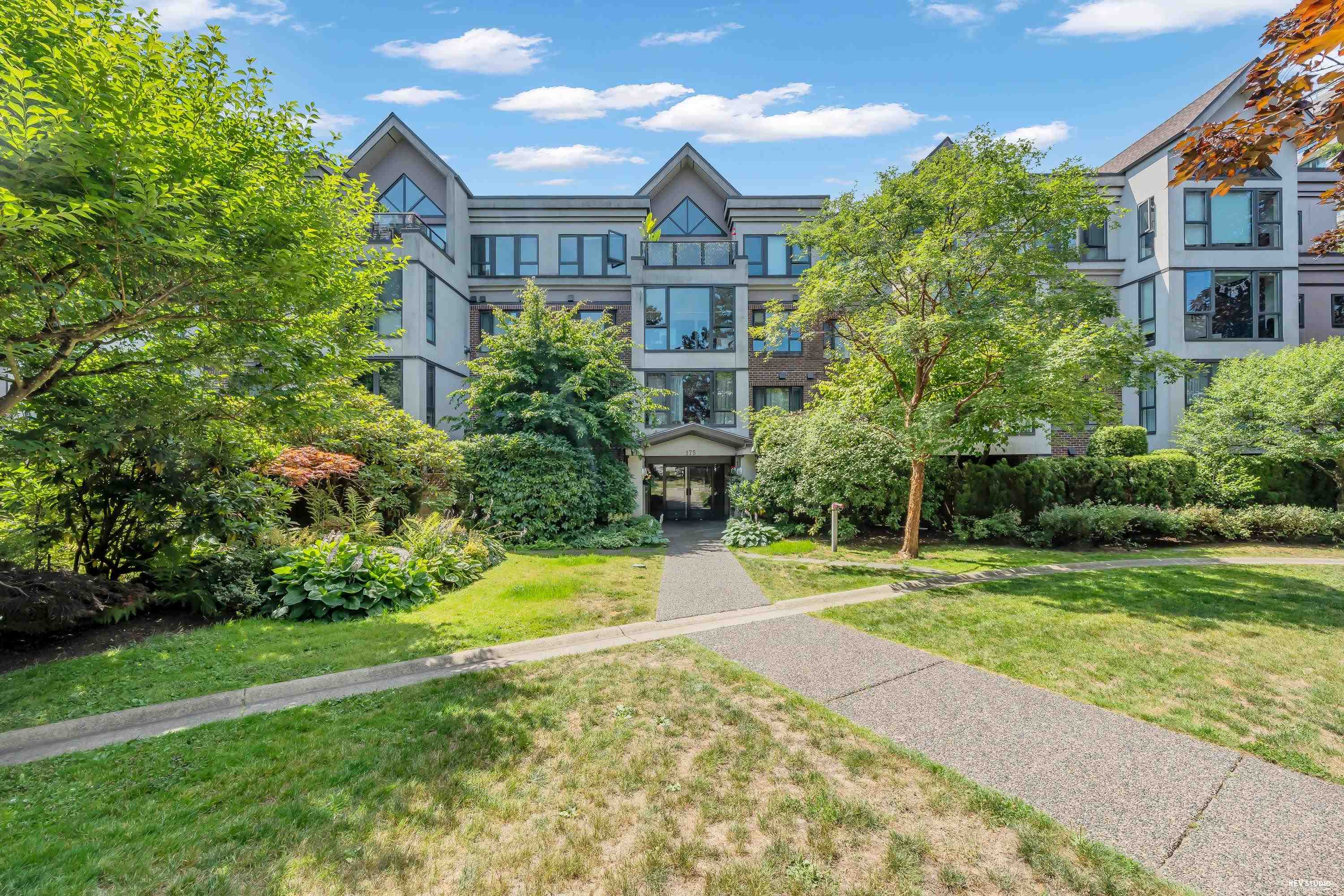 210 175 10th Street - MLS&reg; # R3148179