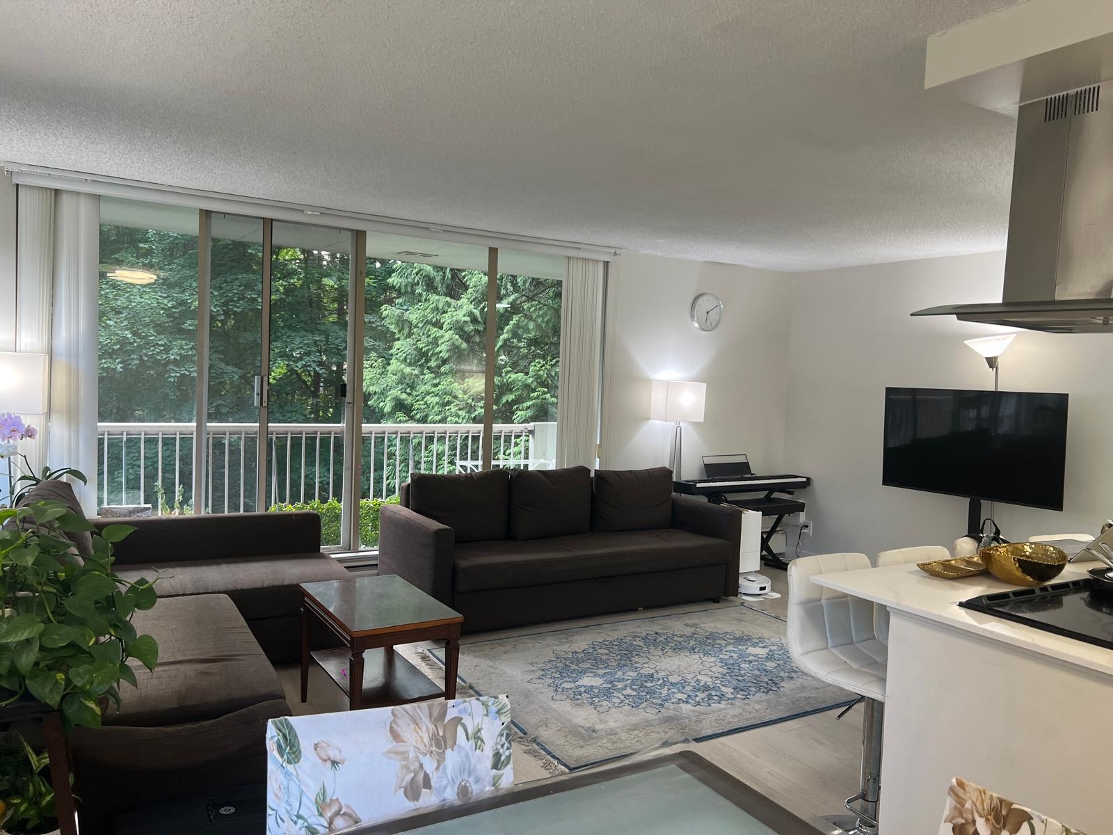 408 2020 Fullerton Avenue - MLS&reg; # R3148195