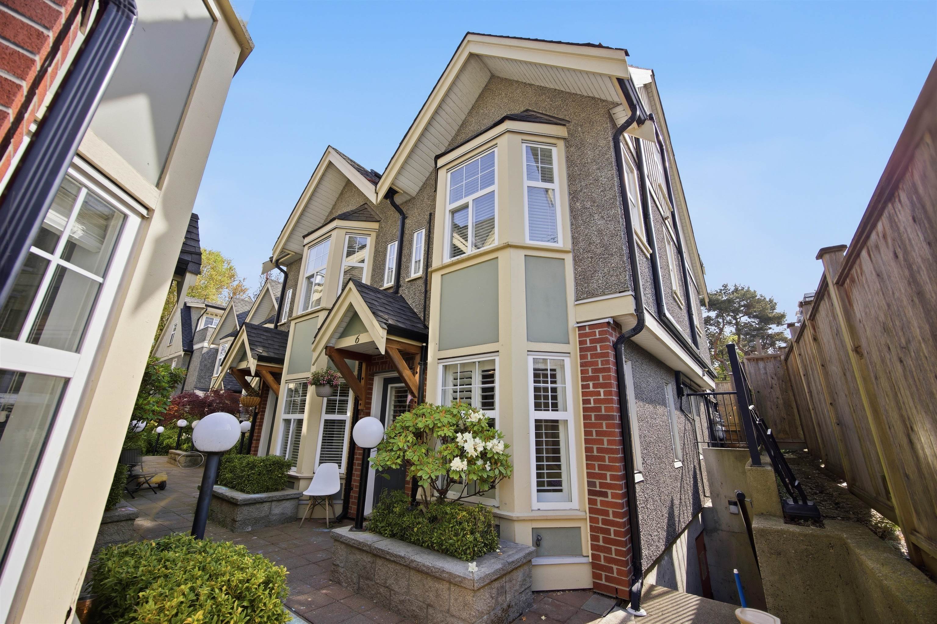 6 1642 Georgia Street - MLS&reg; # R3148425