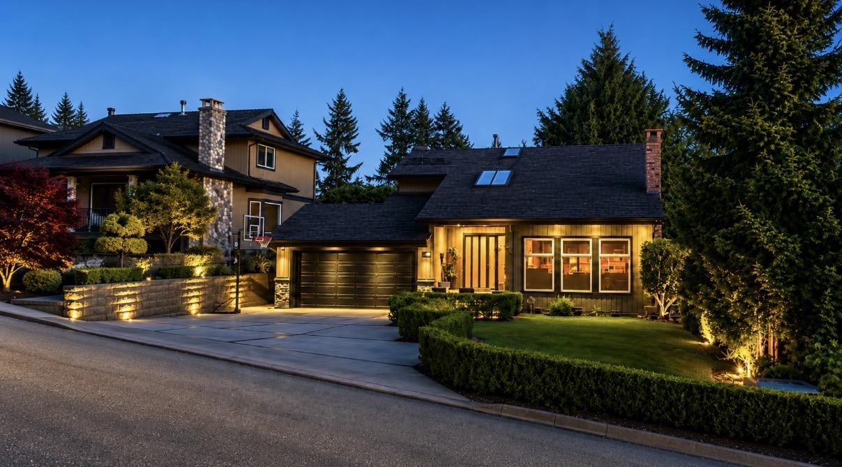  2023 Hill Drive - MLS&reg; # R3148869