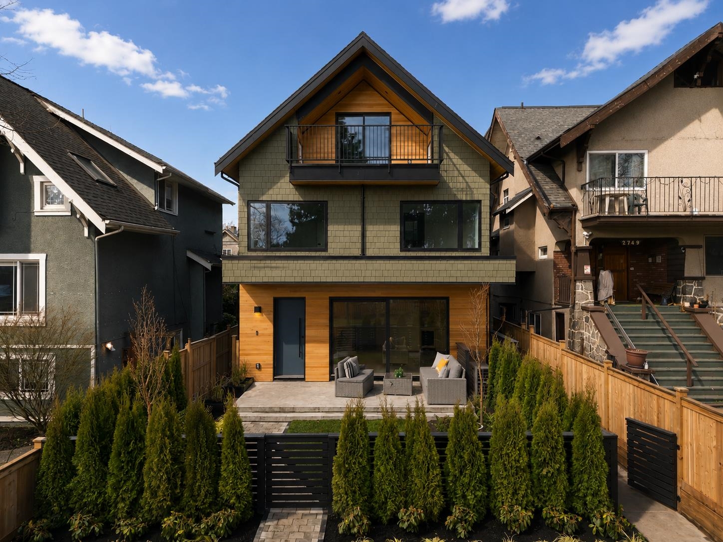 1 2755 11th Avenue - MLS&reg; # R3149161