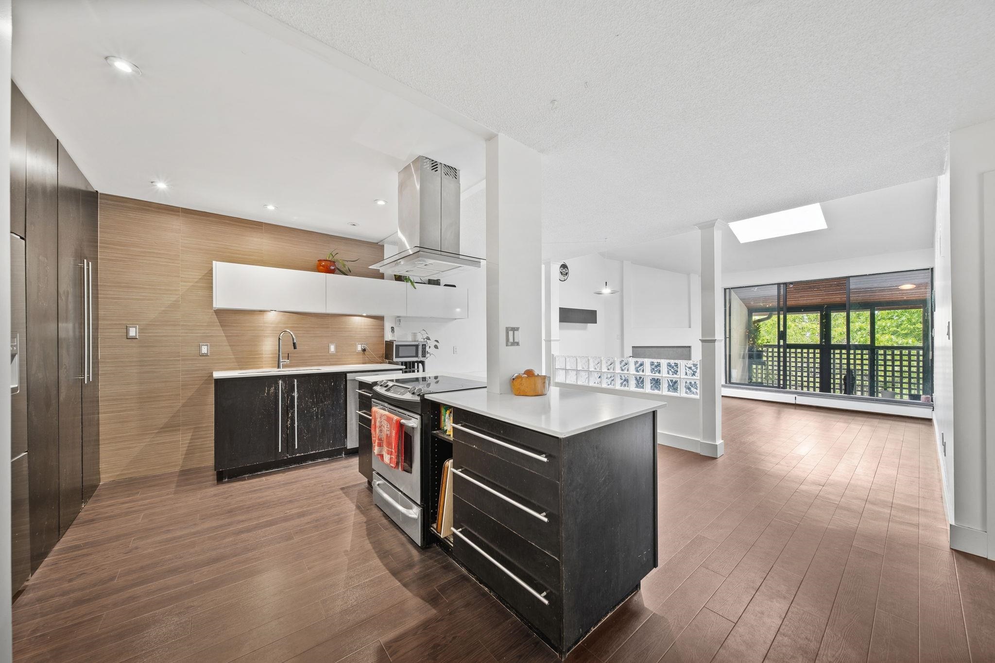 304 141 13th Street - MLS&reg; # R3149258