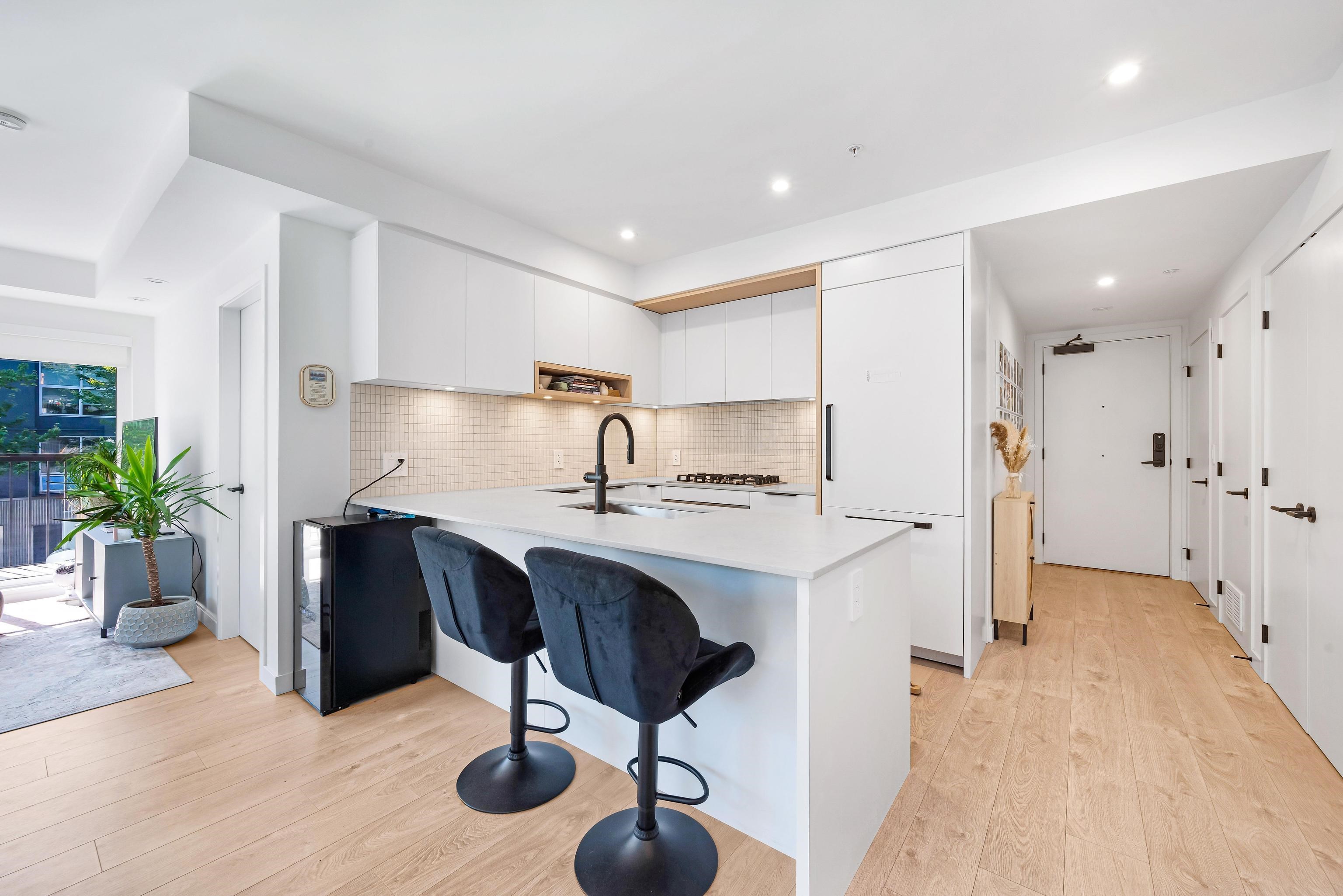 221 2520 Guelph Street - MLS&reg; # R3149819