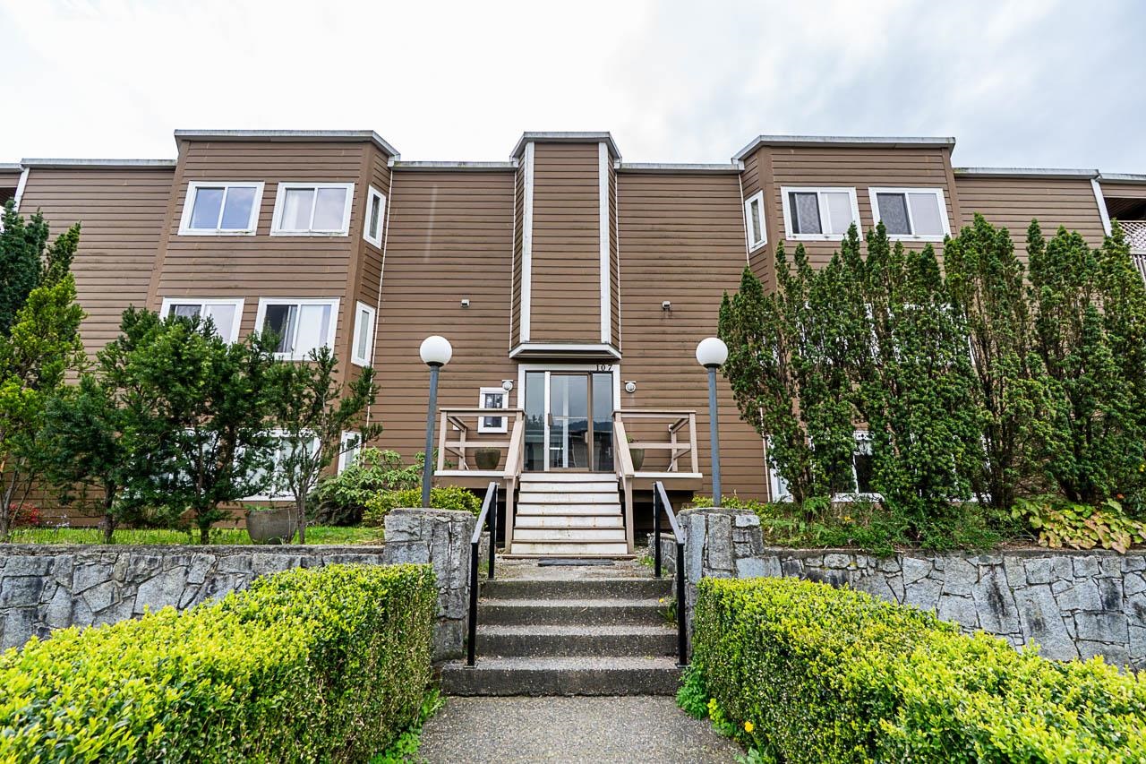 203 107 27th Street - MLS&reg; # R3149860
