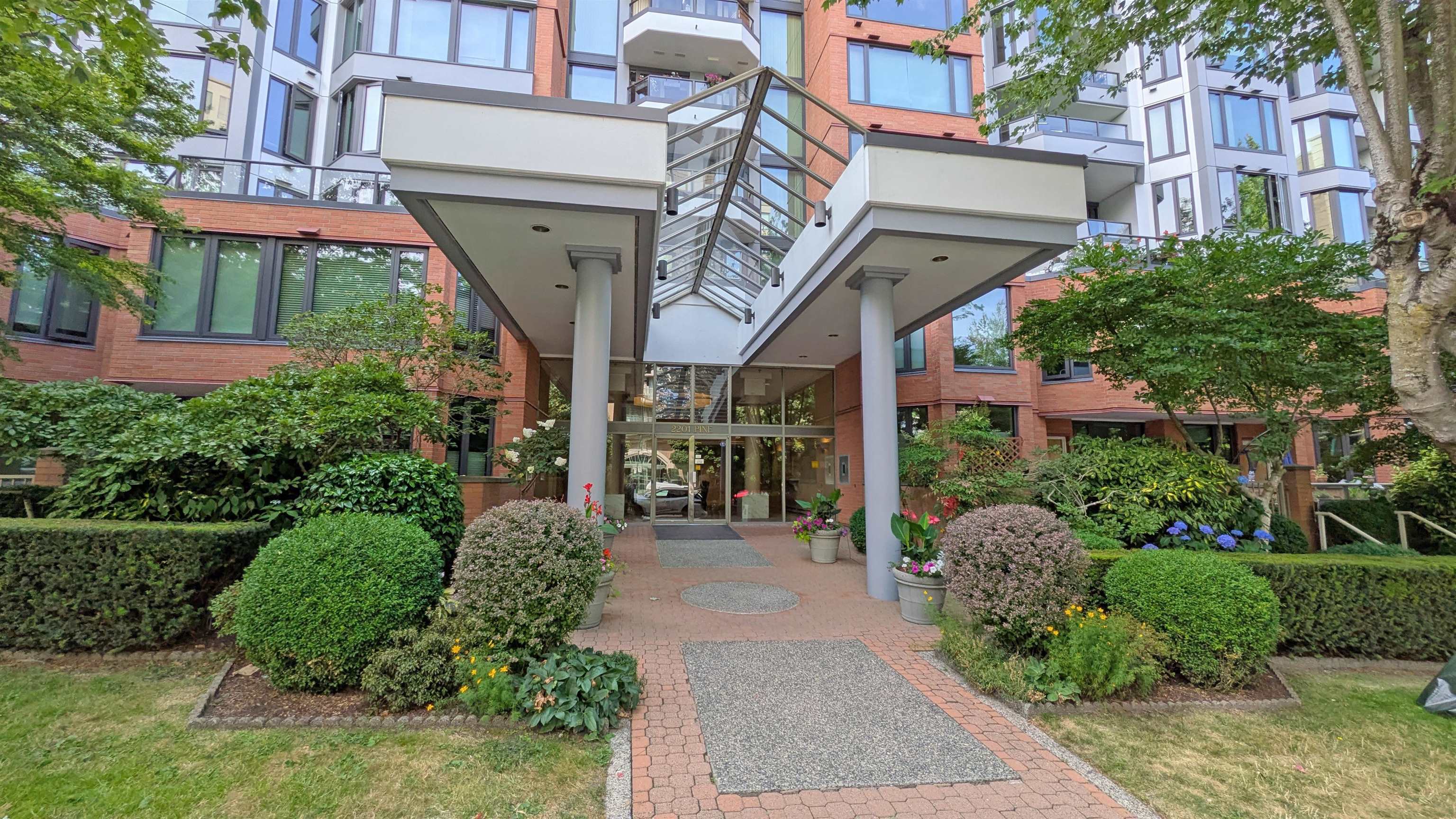 411 2201 Pine Street - MLS&reg; # R3150141