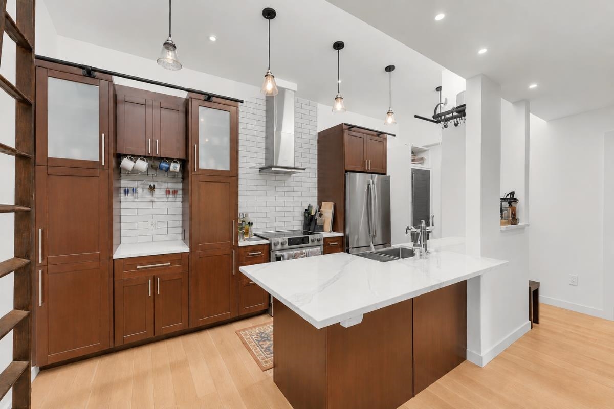 304 1420 7th Avenue - MLS&reg; # R3150769