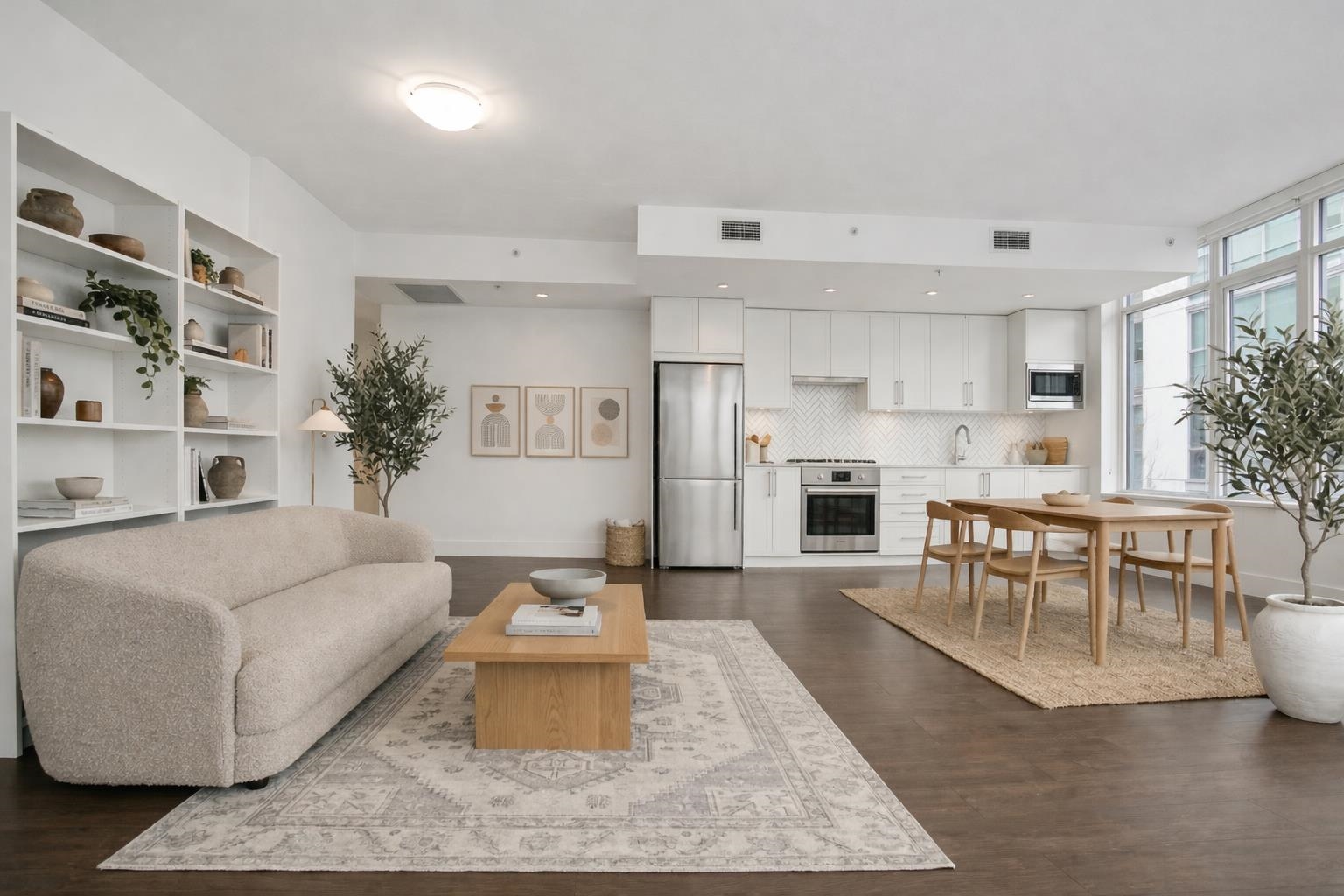 302 2455 Kingsway  - MLS&reg; # R3150943