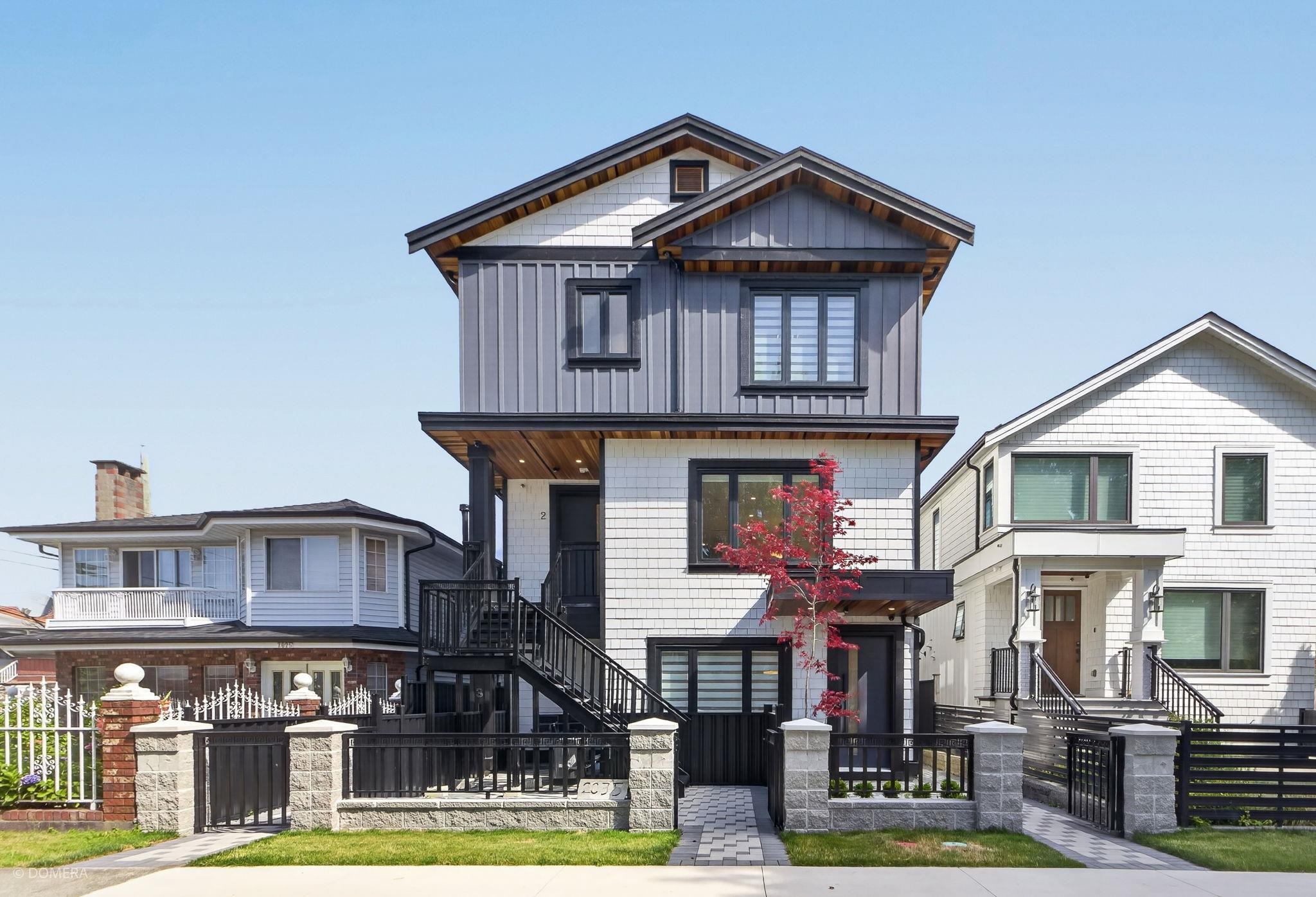1 2035 51st  - MLS&reg; # R3151101
